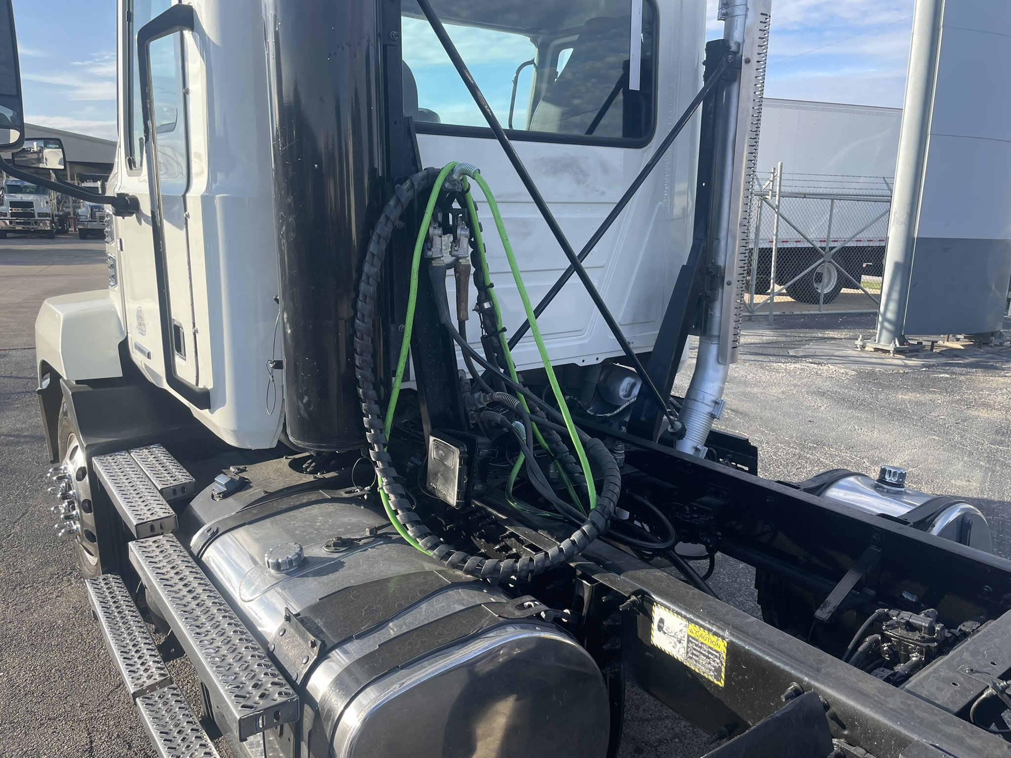 2020 Mack - image 10