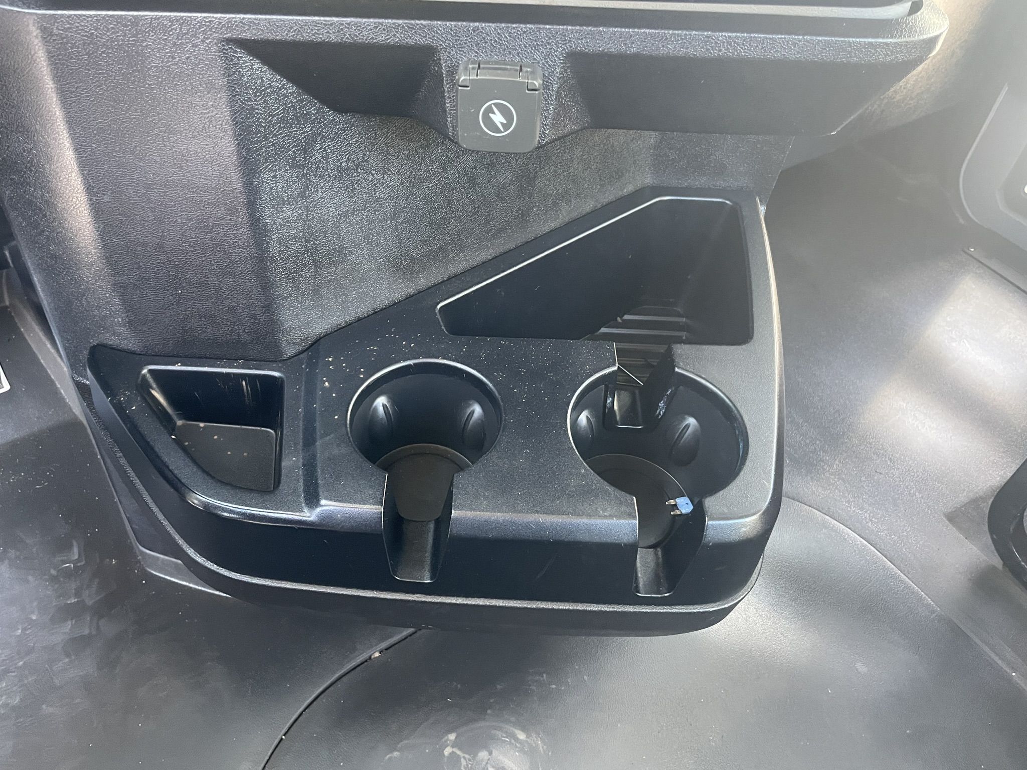 2020 Mack - image 27