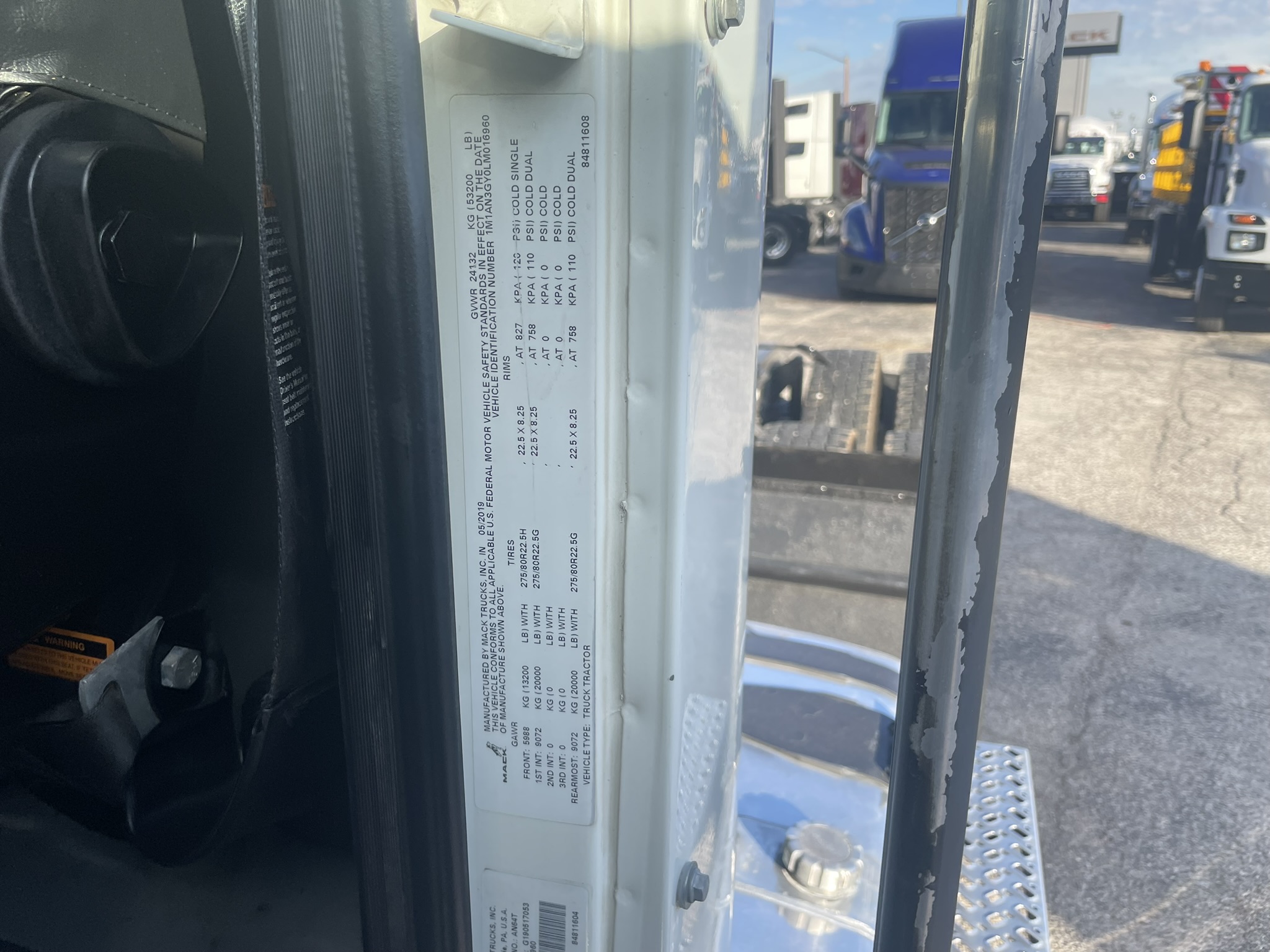 2020 Mack - image 30