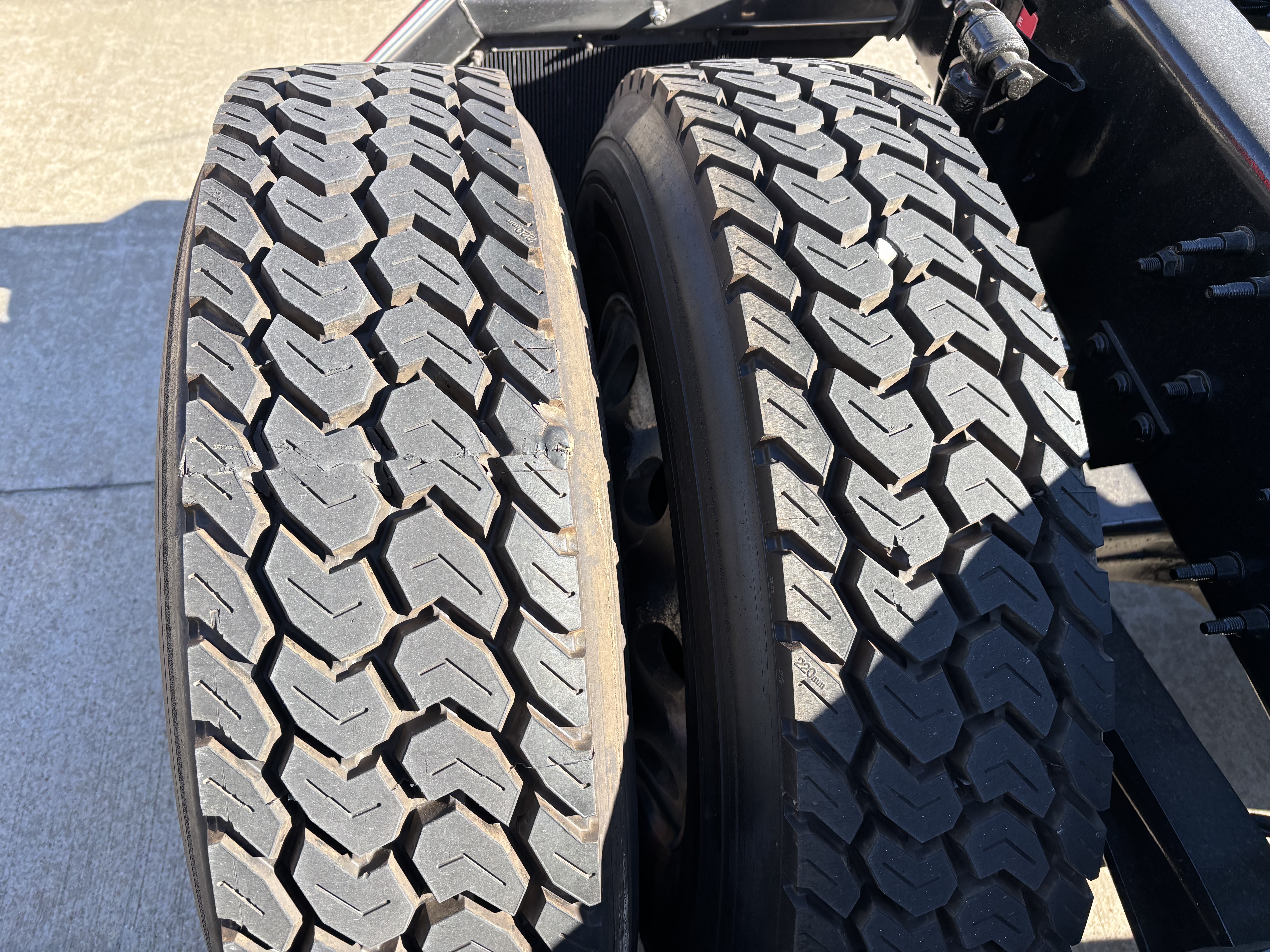 2022 Volvo - image 14