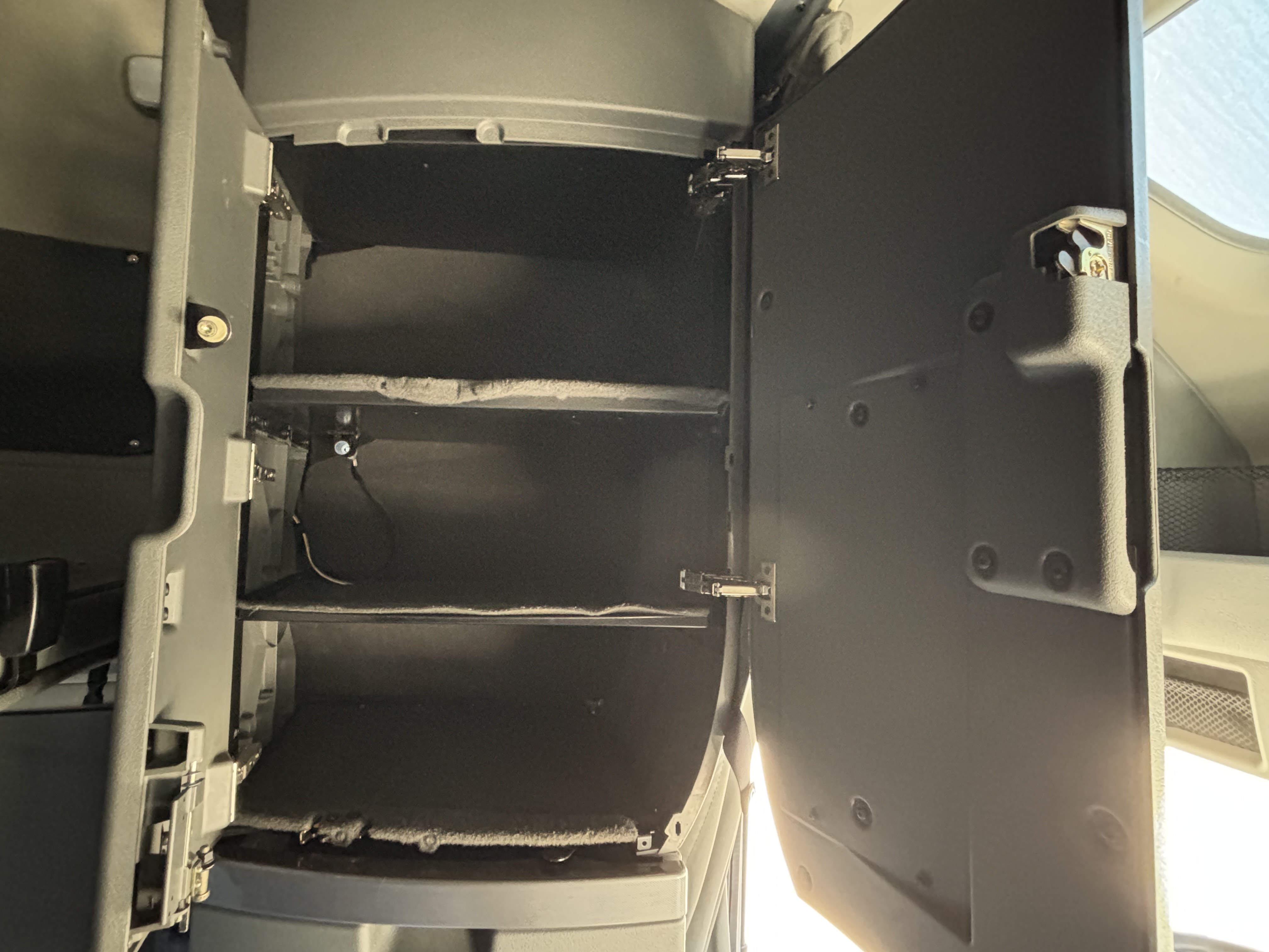 2022 Volvo - image 28