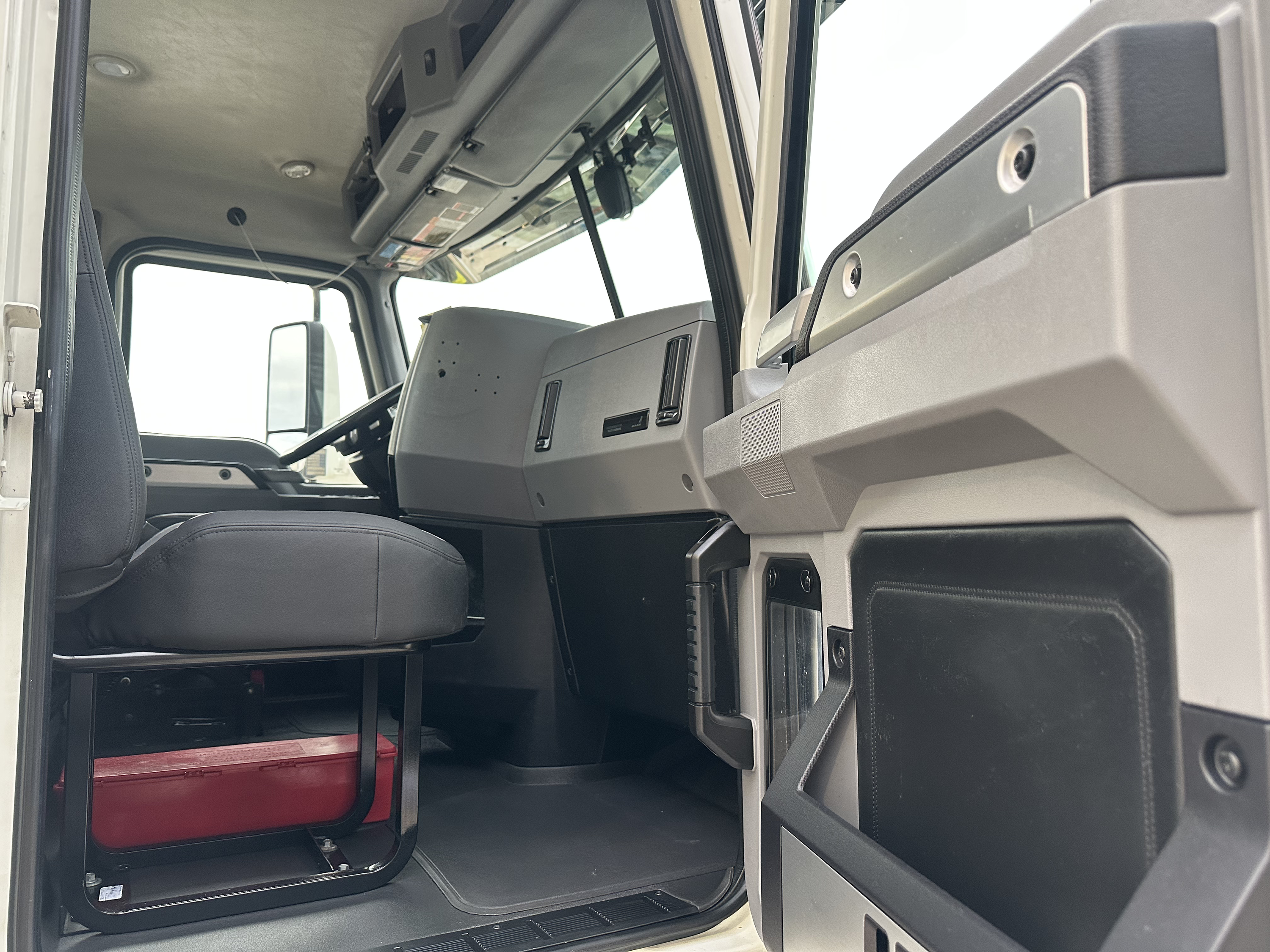 2019 Mack - image 14