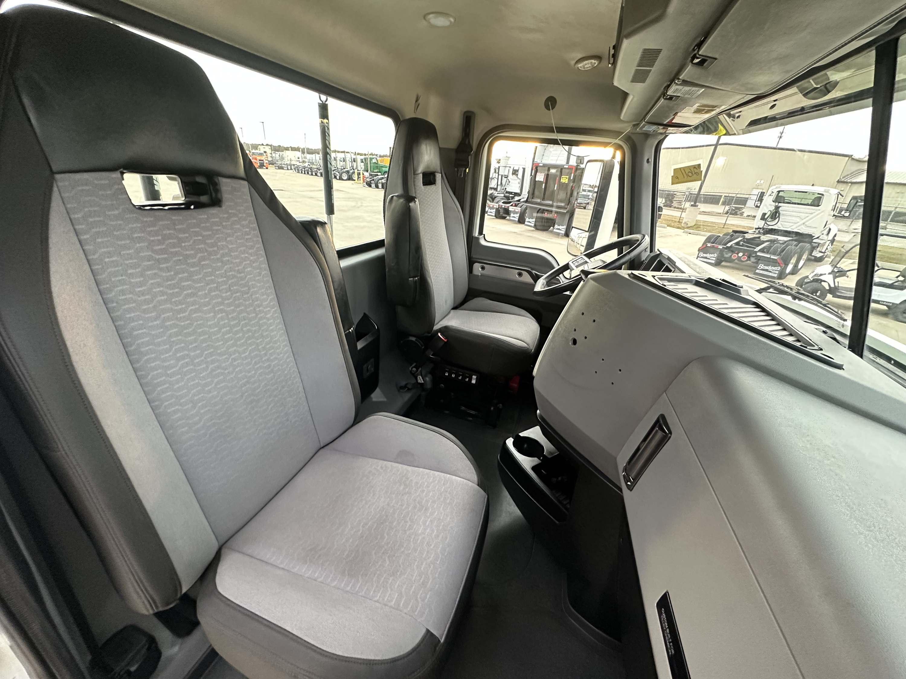 2019 Mack - image 15