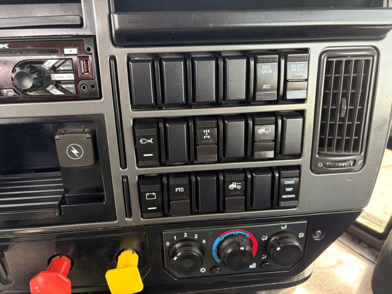 2020 Mack - image 24