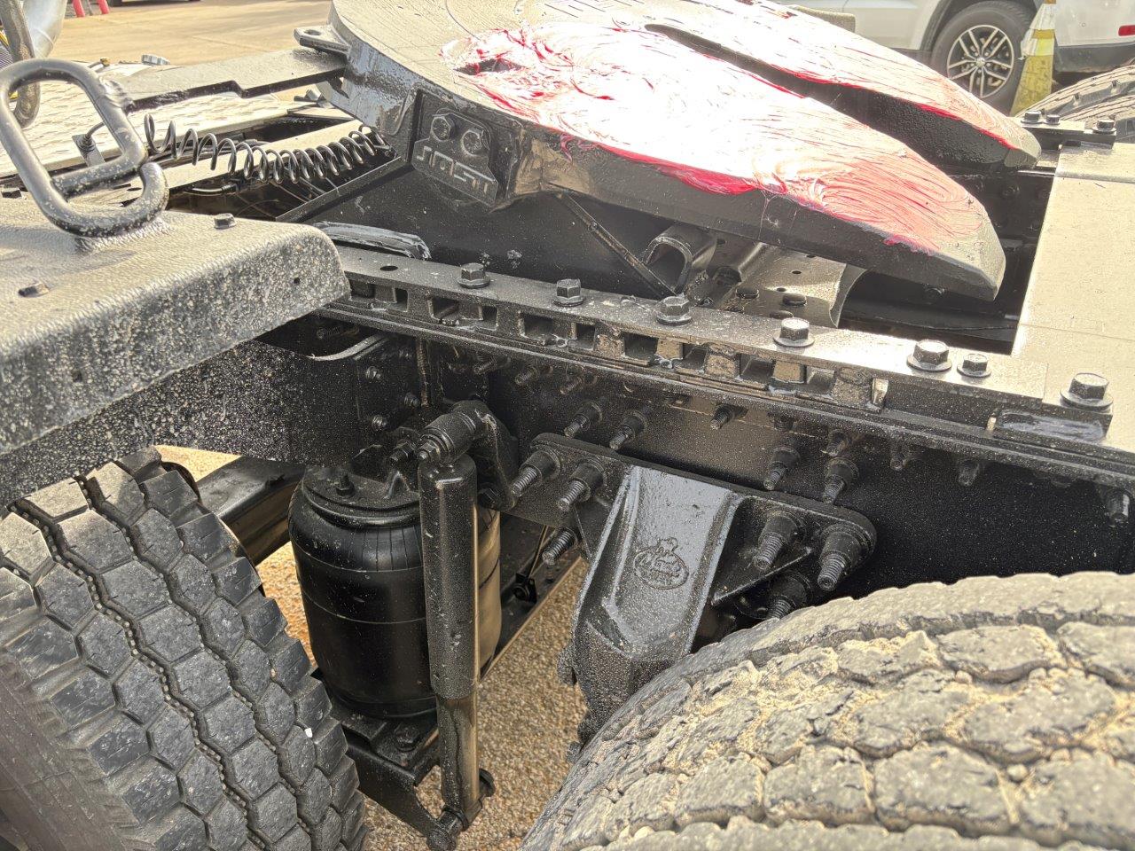 2020 Mack - image 17