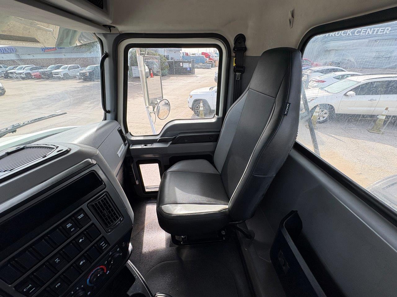 2020 Mack - image 22