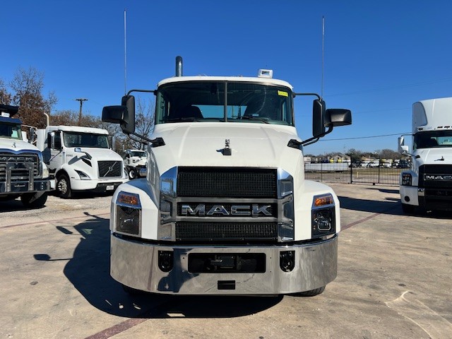 2020 Mack - image 2
