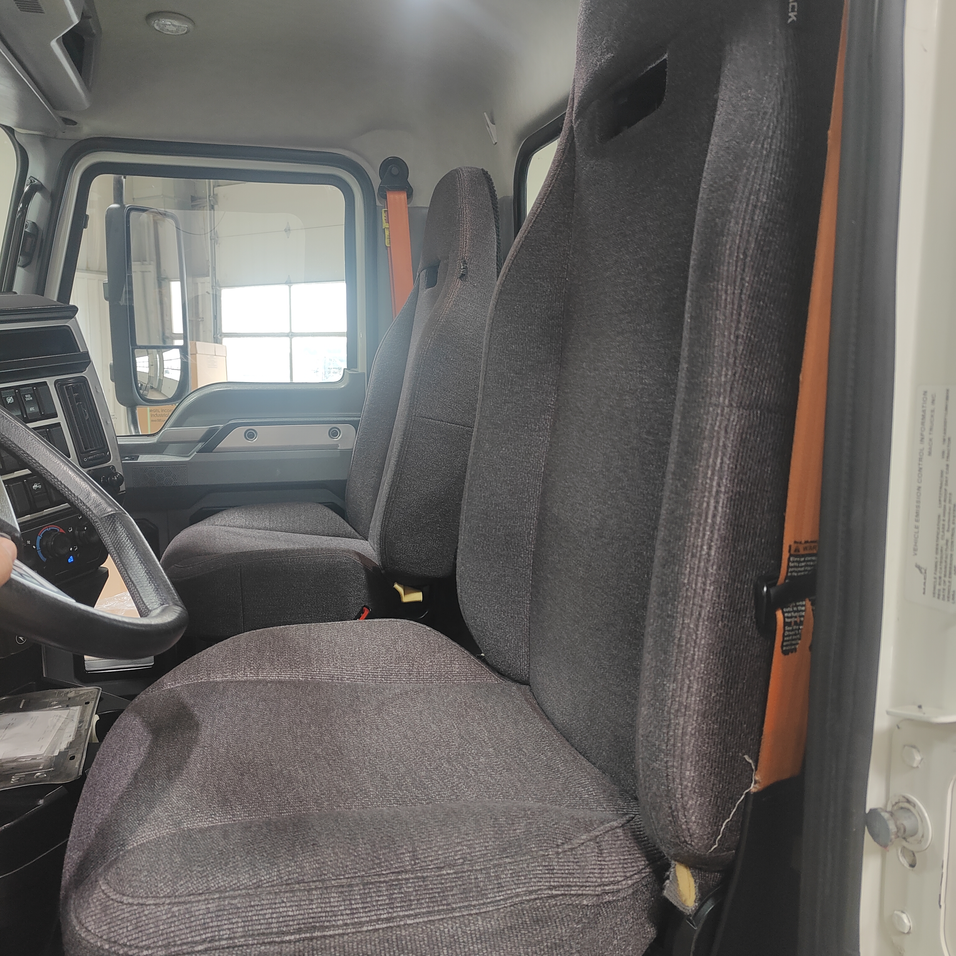 2020 Mack - image 12