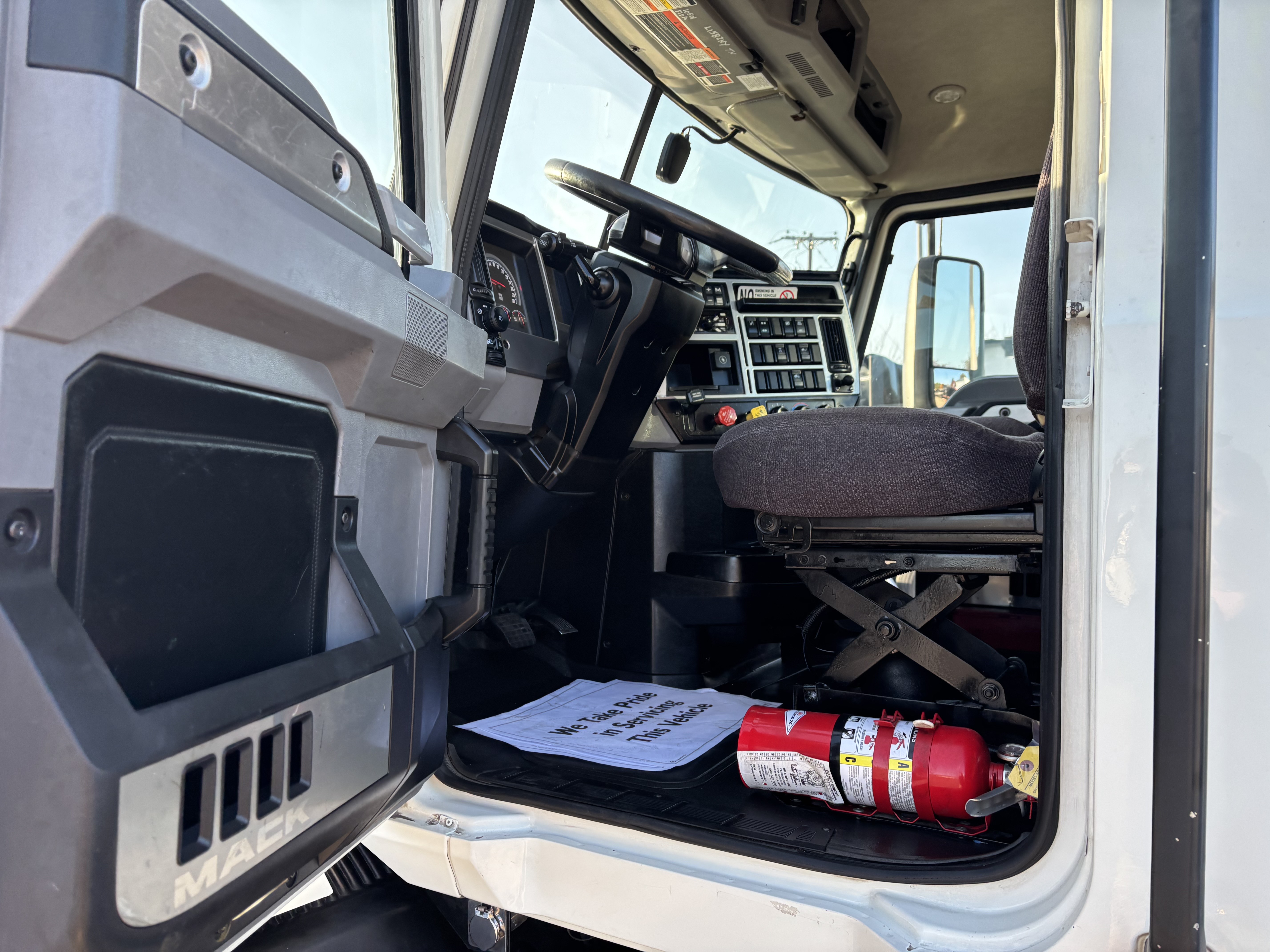 2020 Mack - image 21