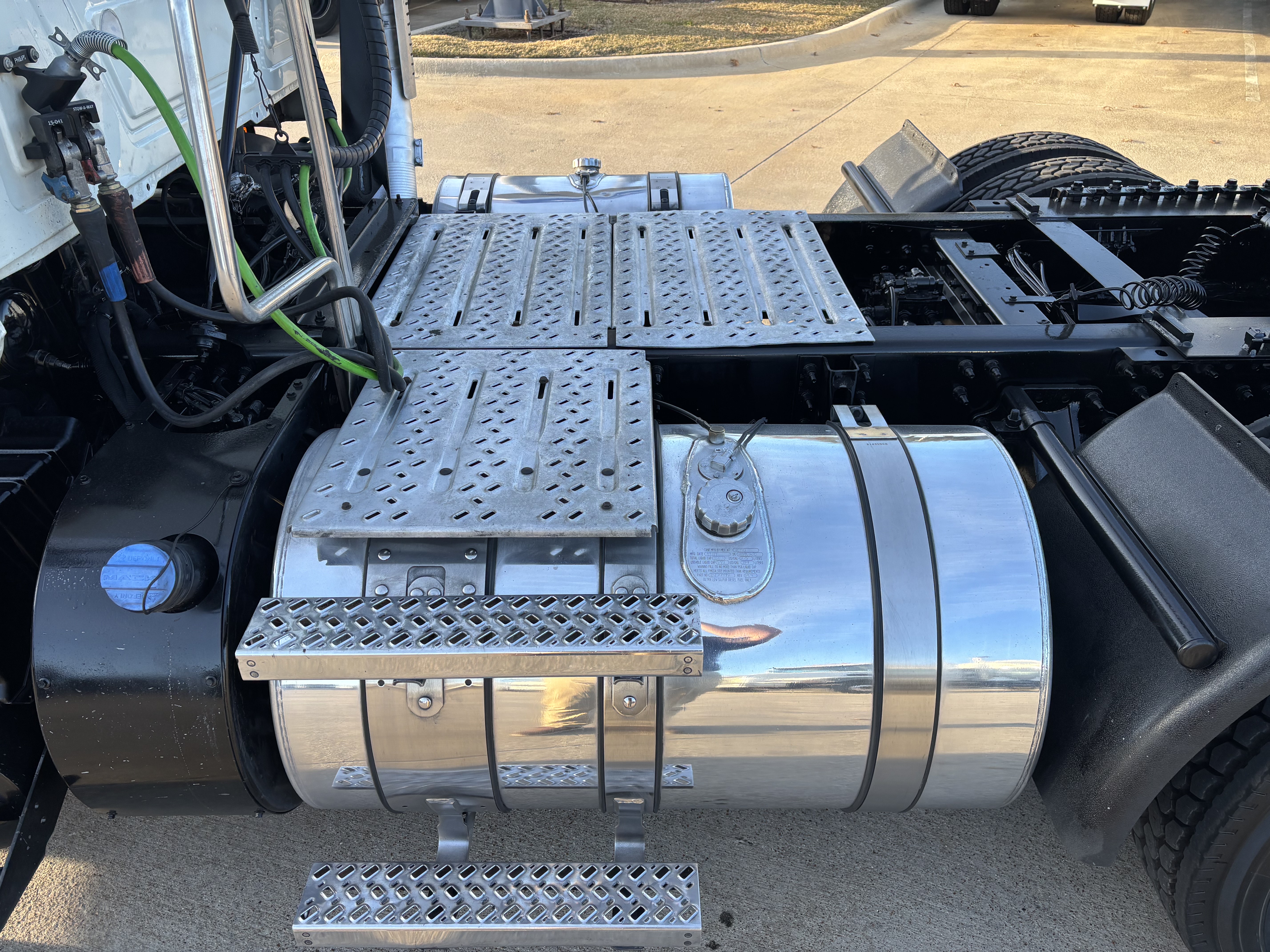 2020 Mack - image 18