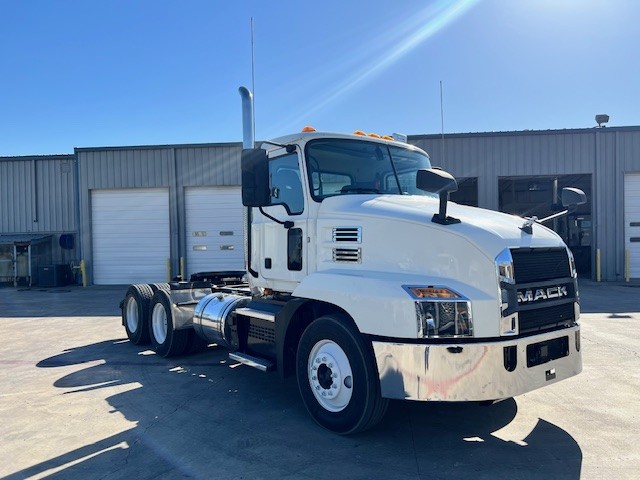 2020 Mack - image 3