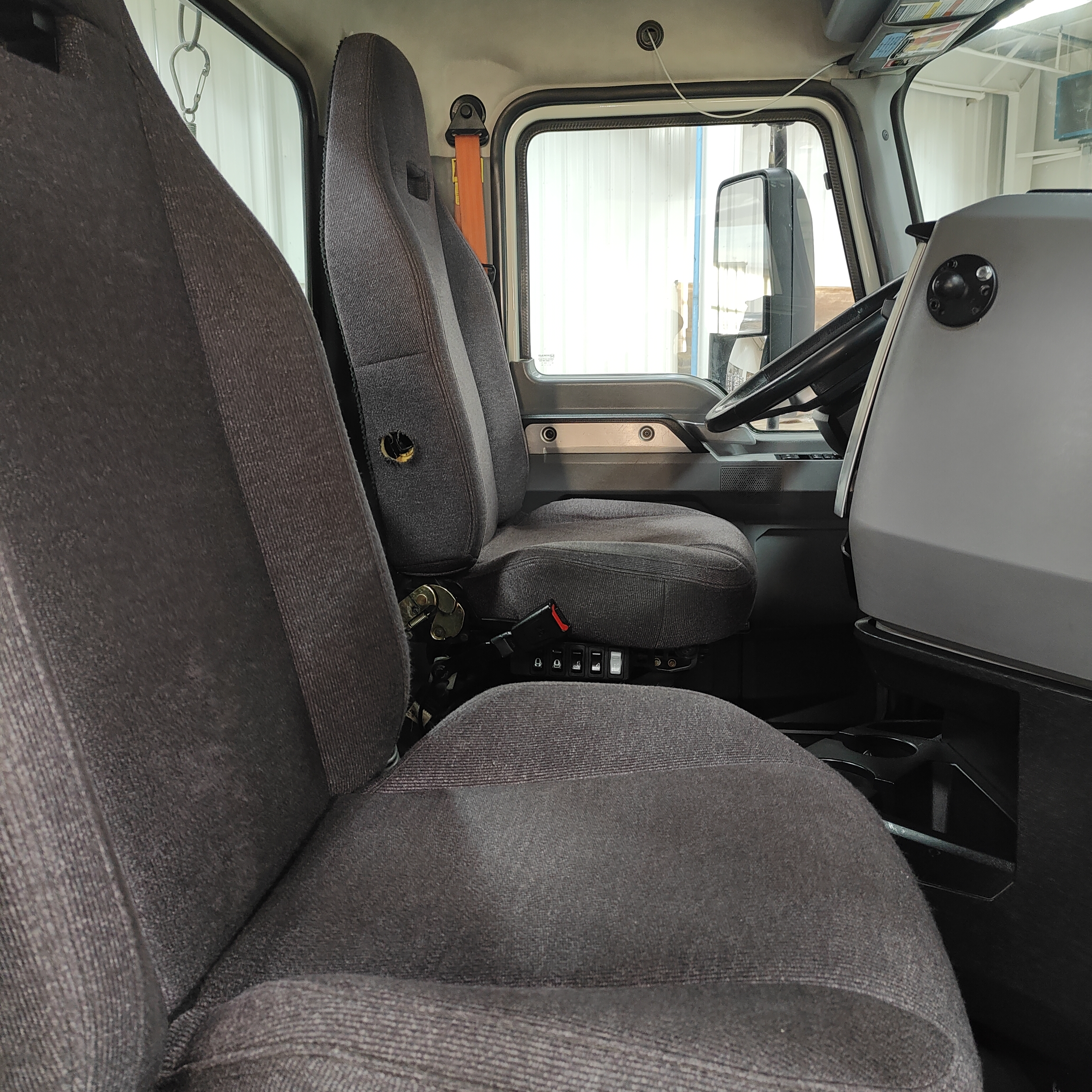 2020 Mack - image 16