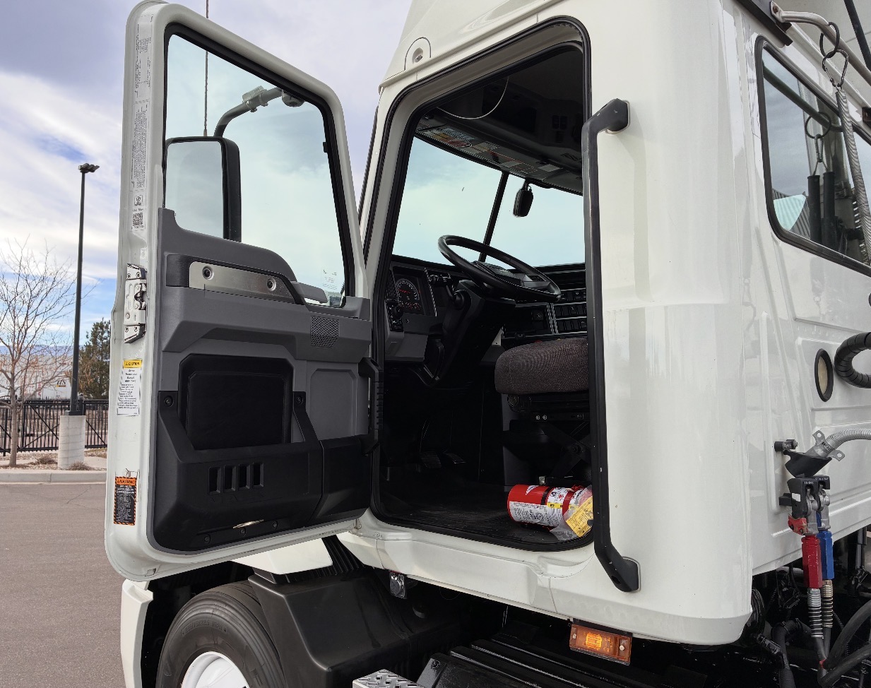 2020 Mack - image 27