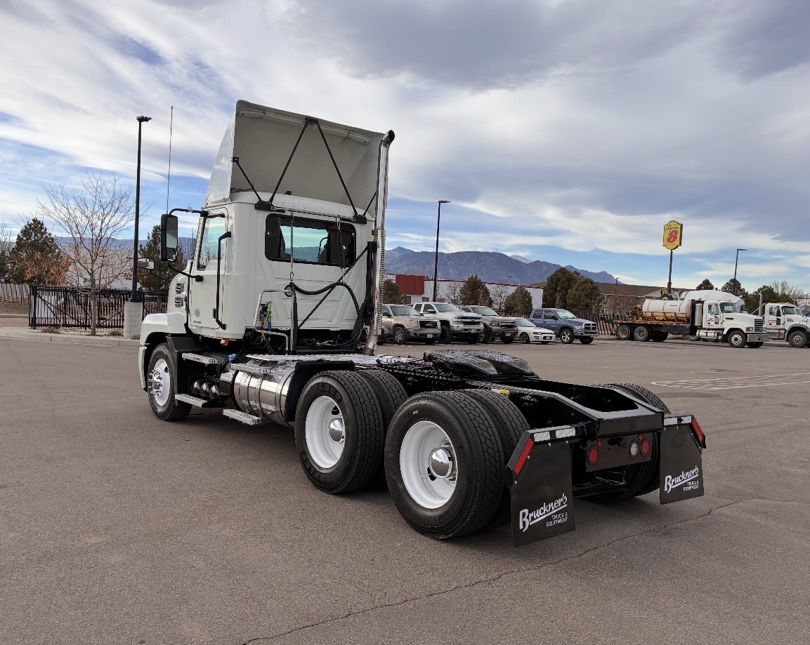 2020 Mack - image 21