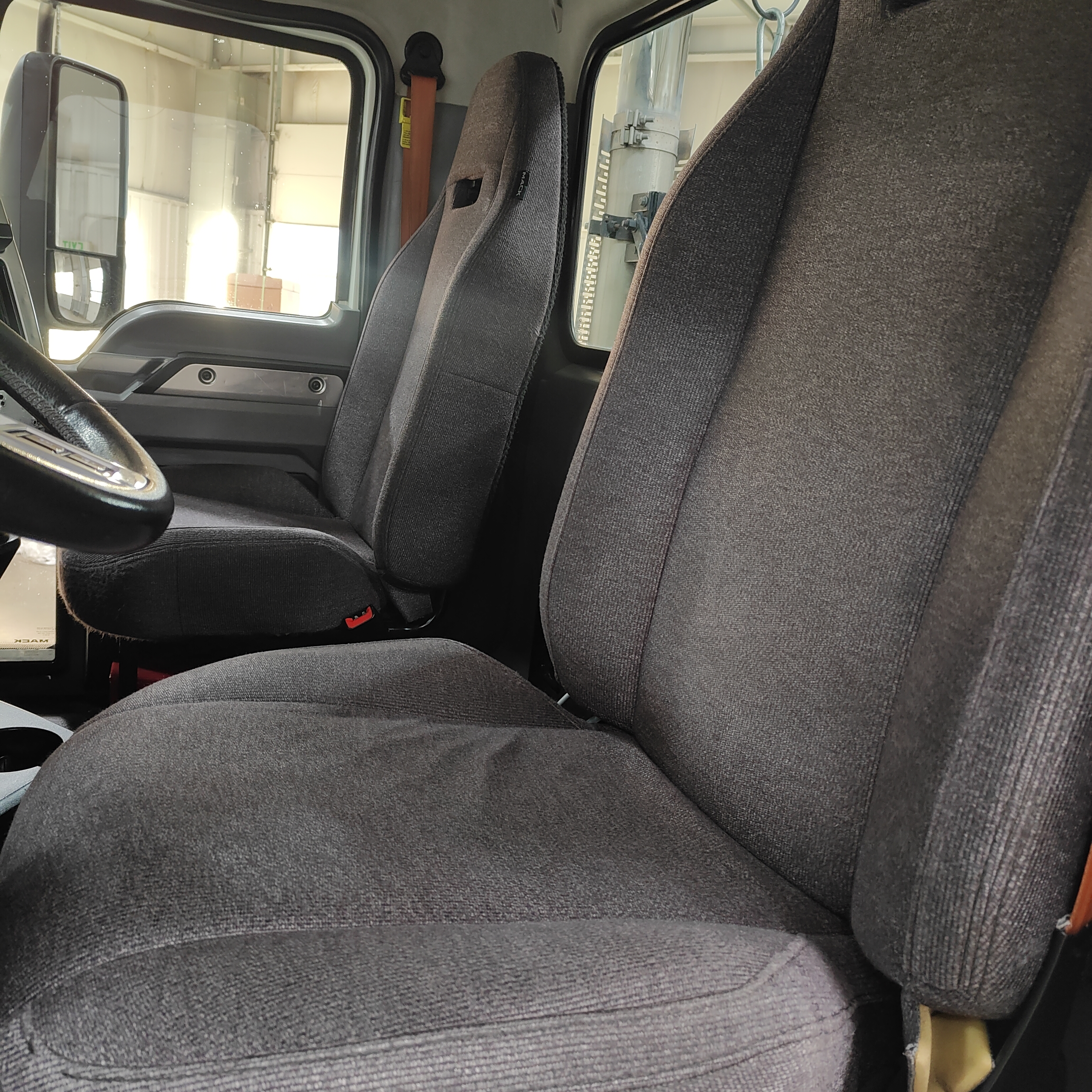 2020 Mack - image 15