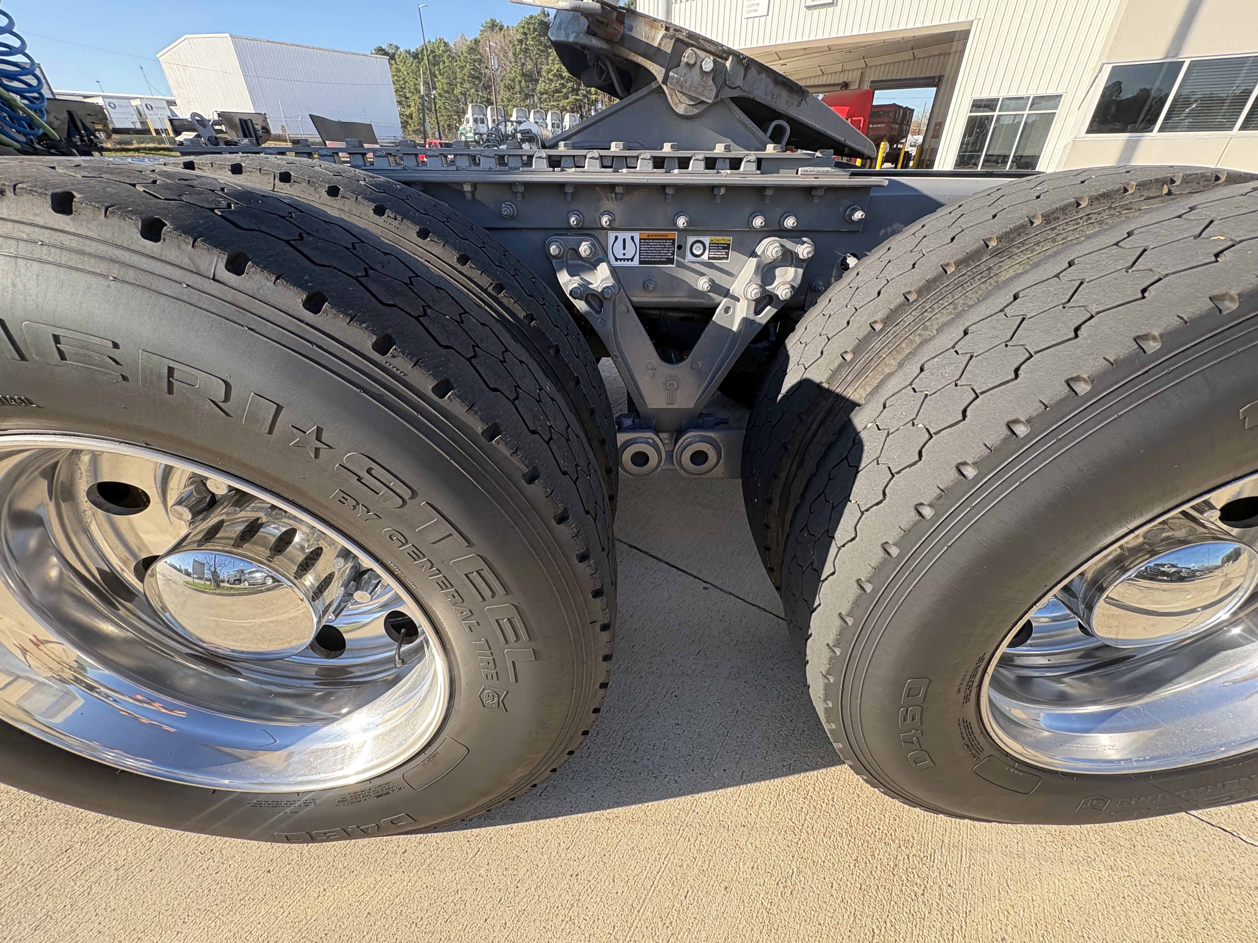 2023 Kenworth W900 - image 7