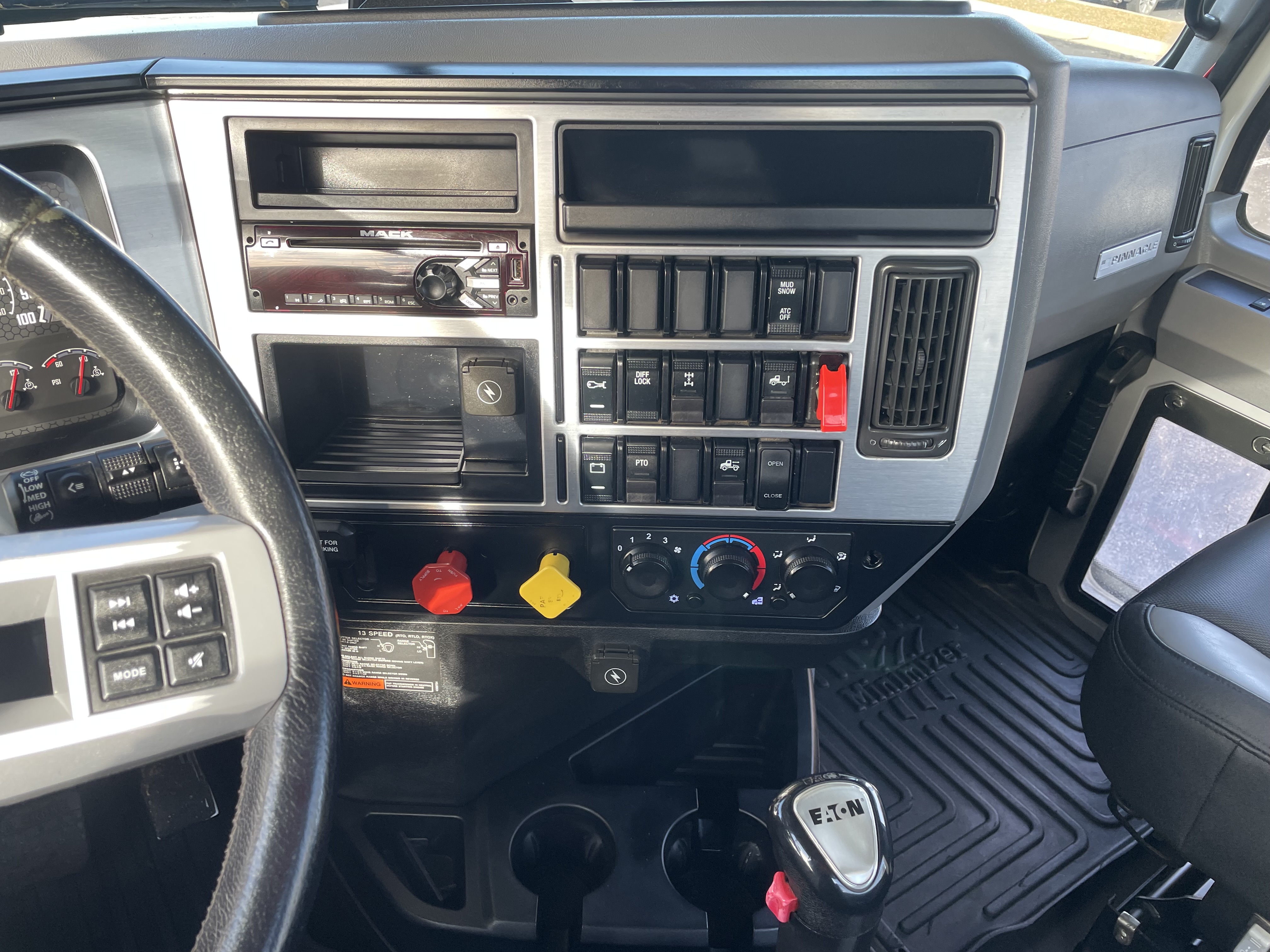 2021 Mack - image 14