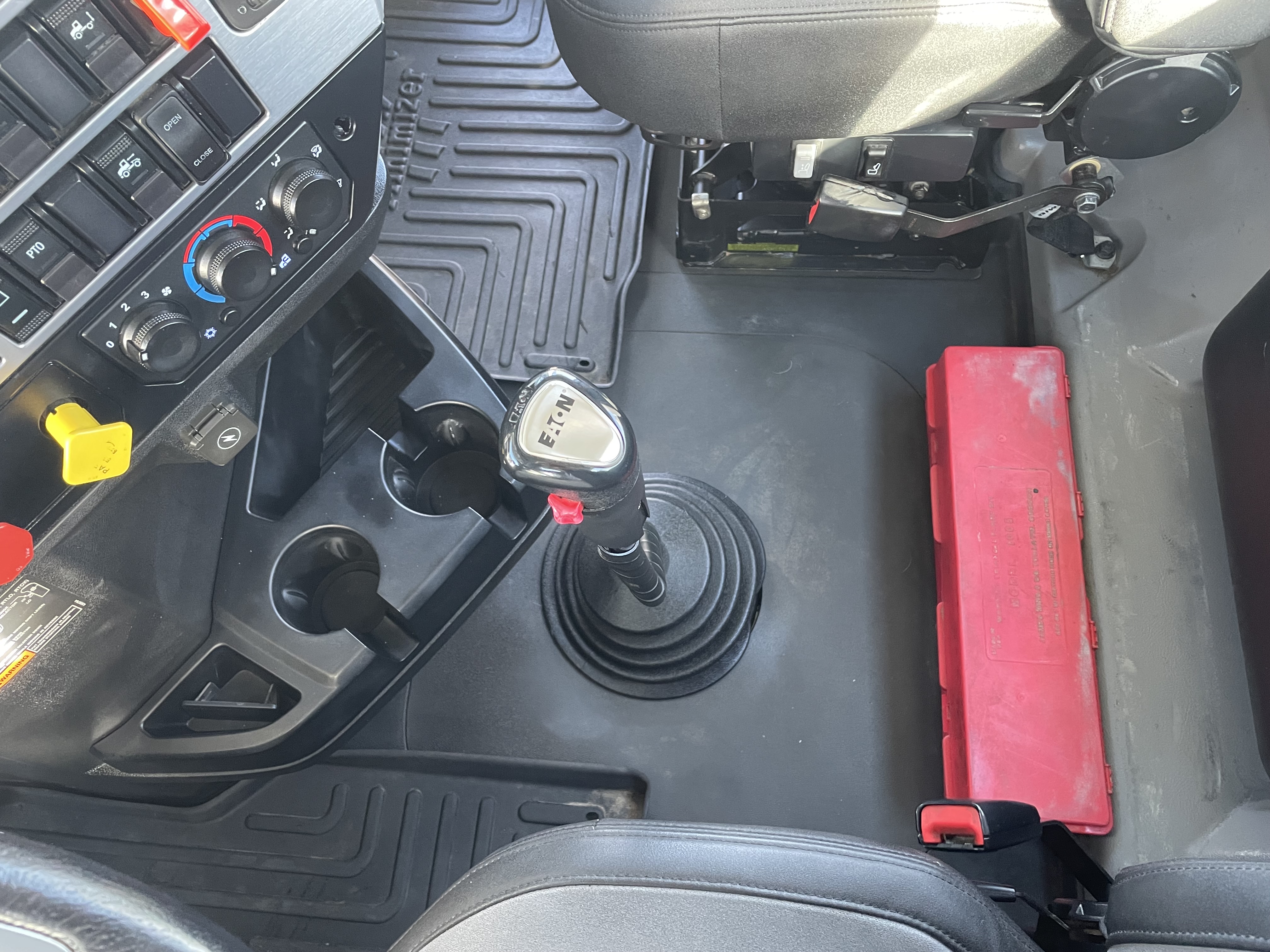 2021 Mack - image 15