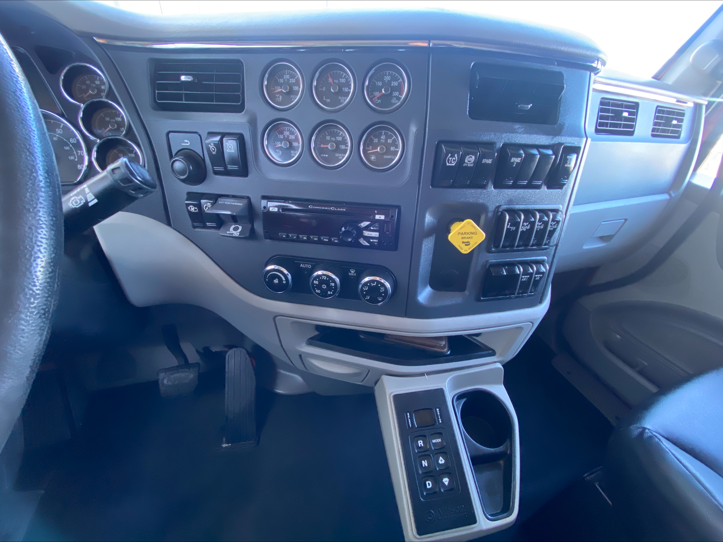 2021 Peterbilt 567 - image 18