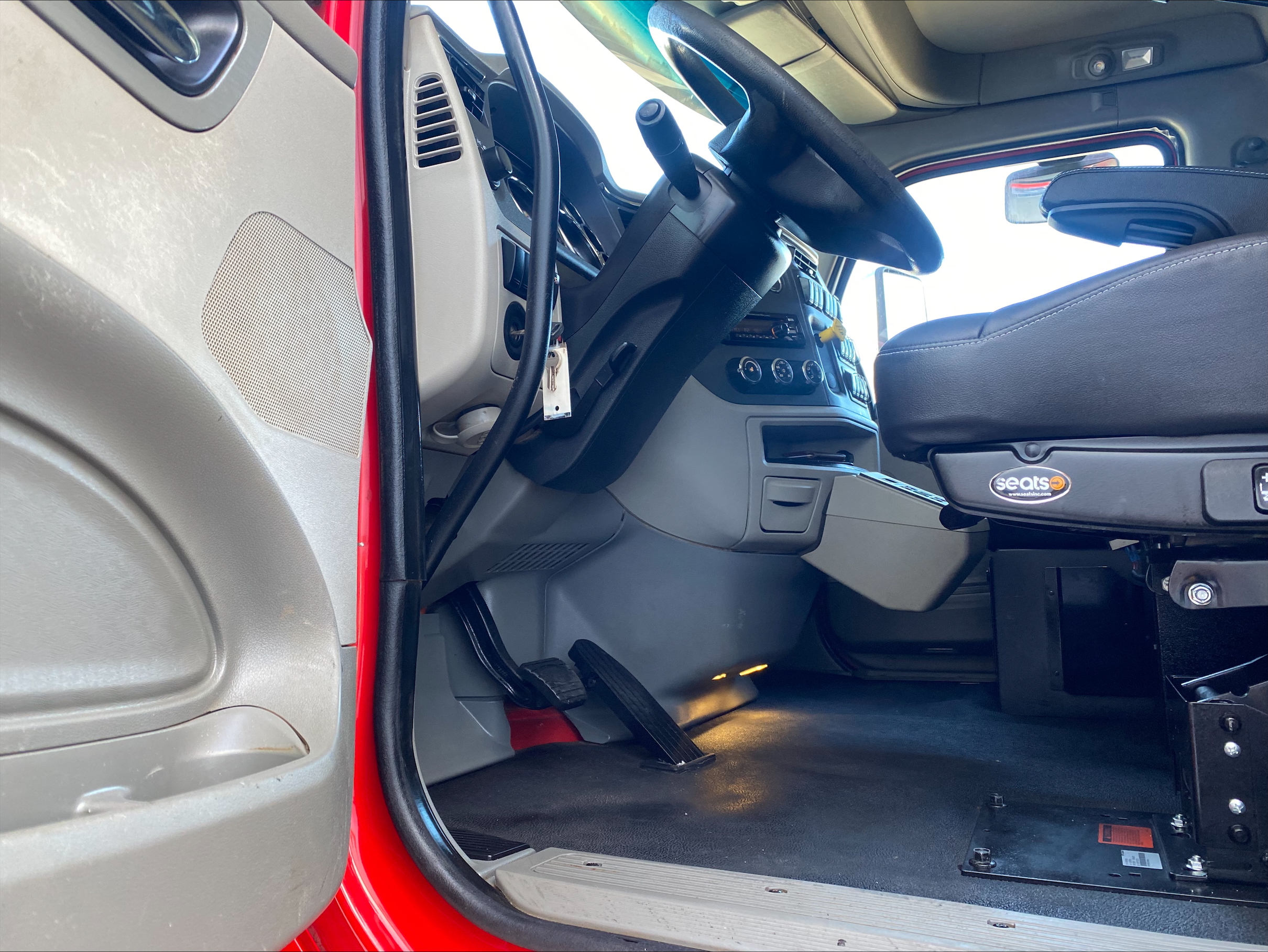 2021 Peterbilt 567 - image 11