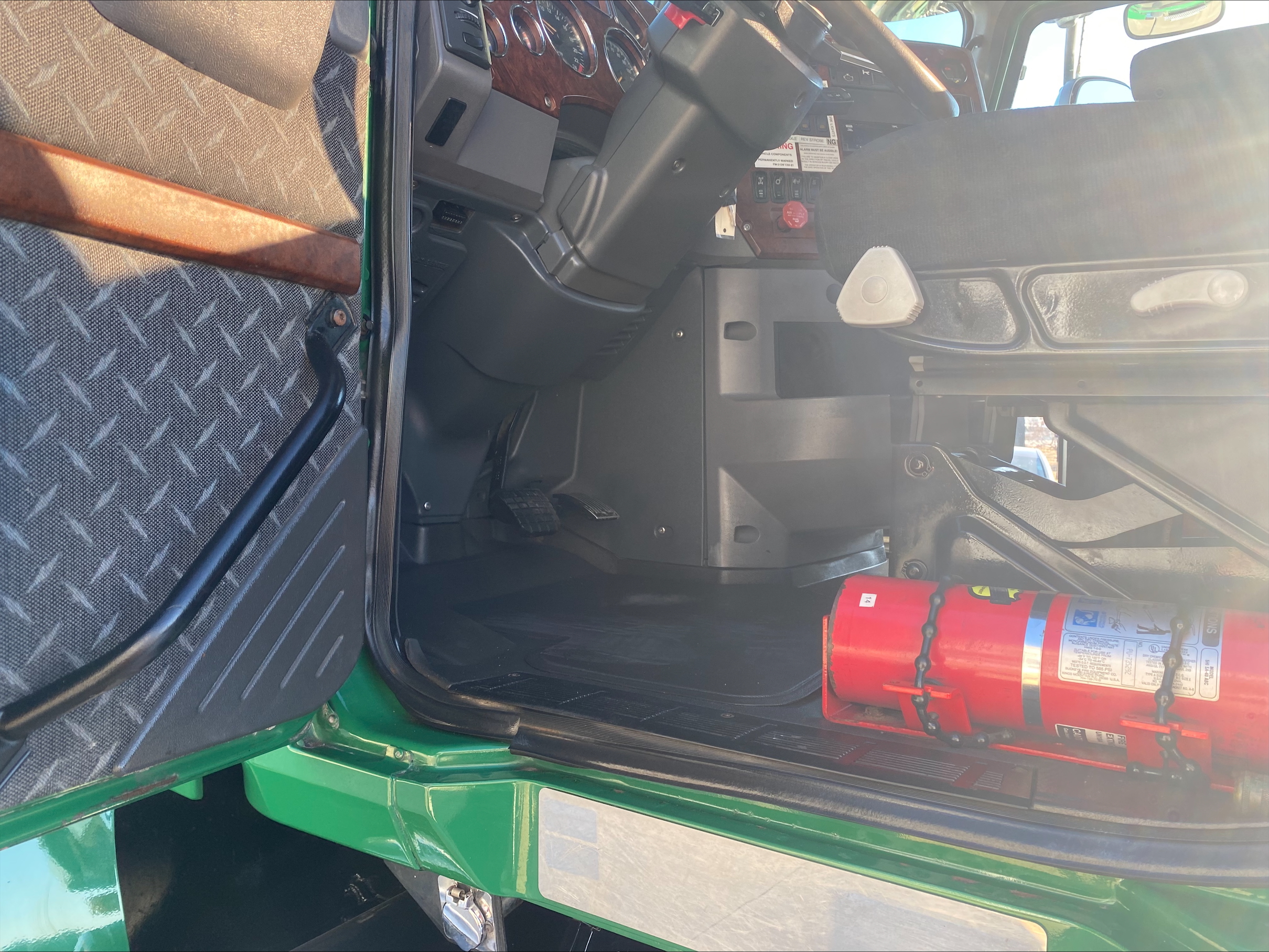 2018 Mack - image 11