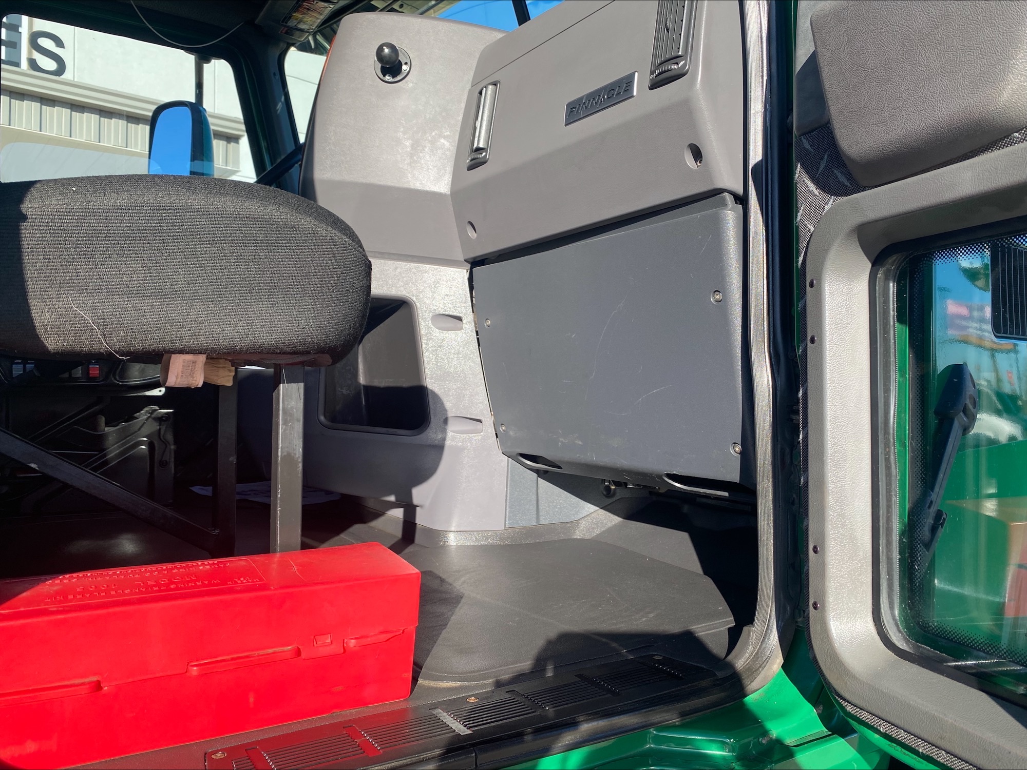 2018 Mack - image 15