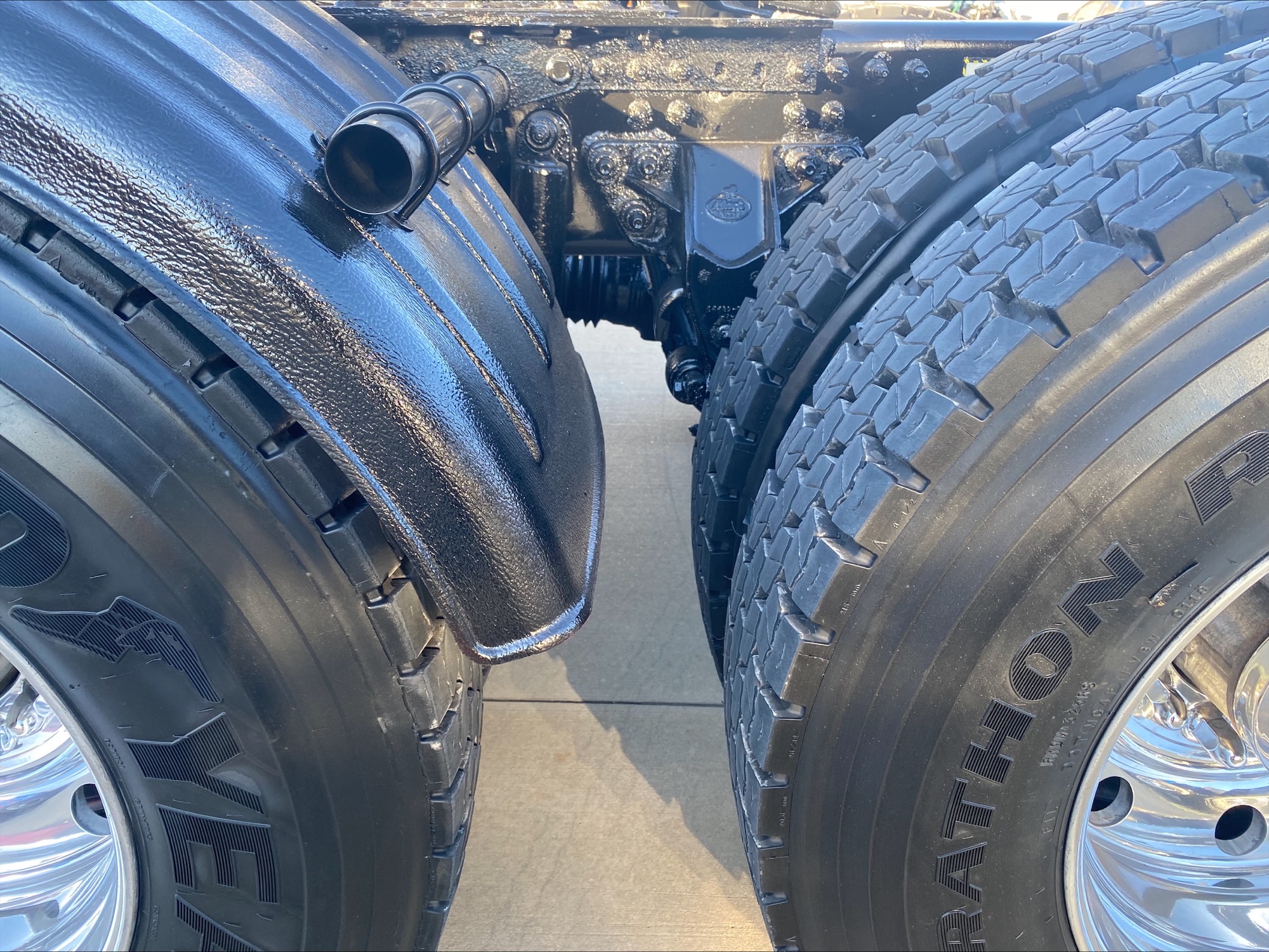 2018 Mack - image 21