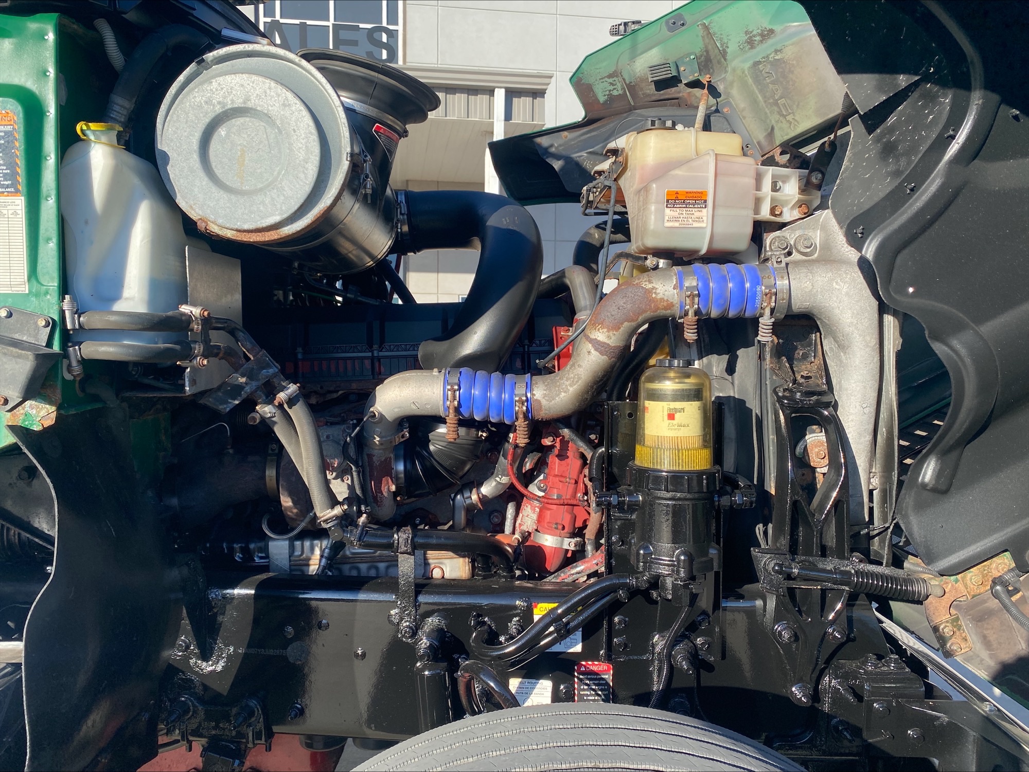 2018 Mack - image 10