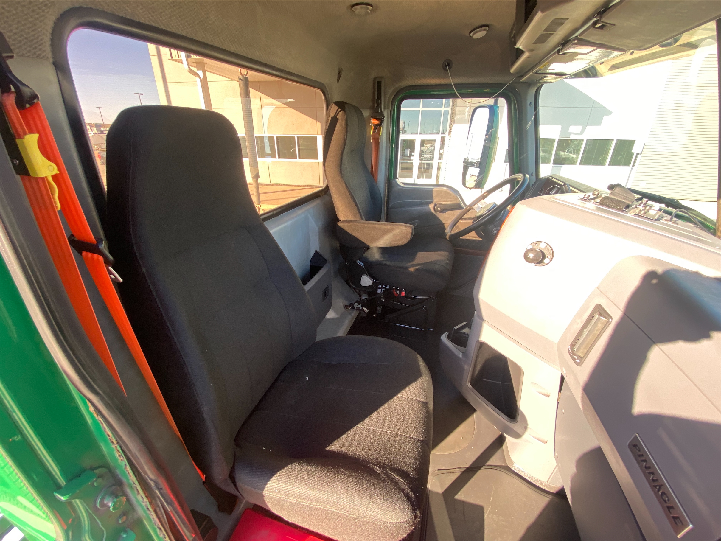 2018 Mack - image 16