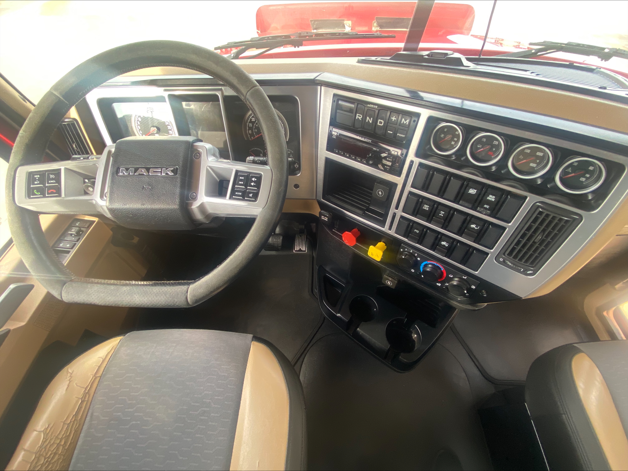 2020 Mack - image 20