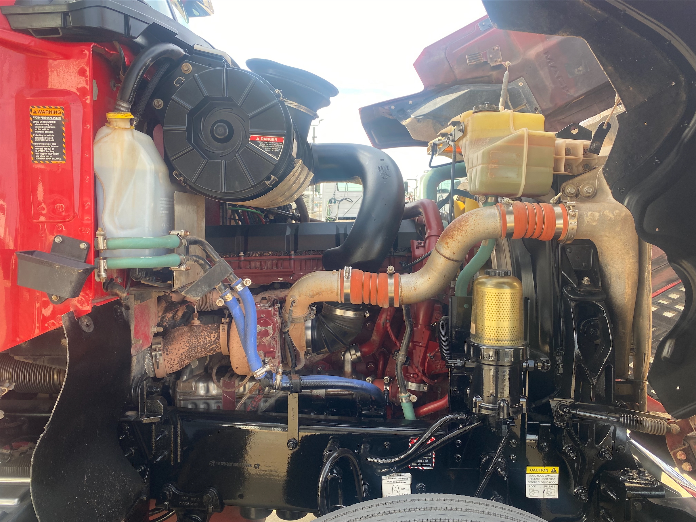 2020 Mack - image 10