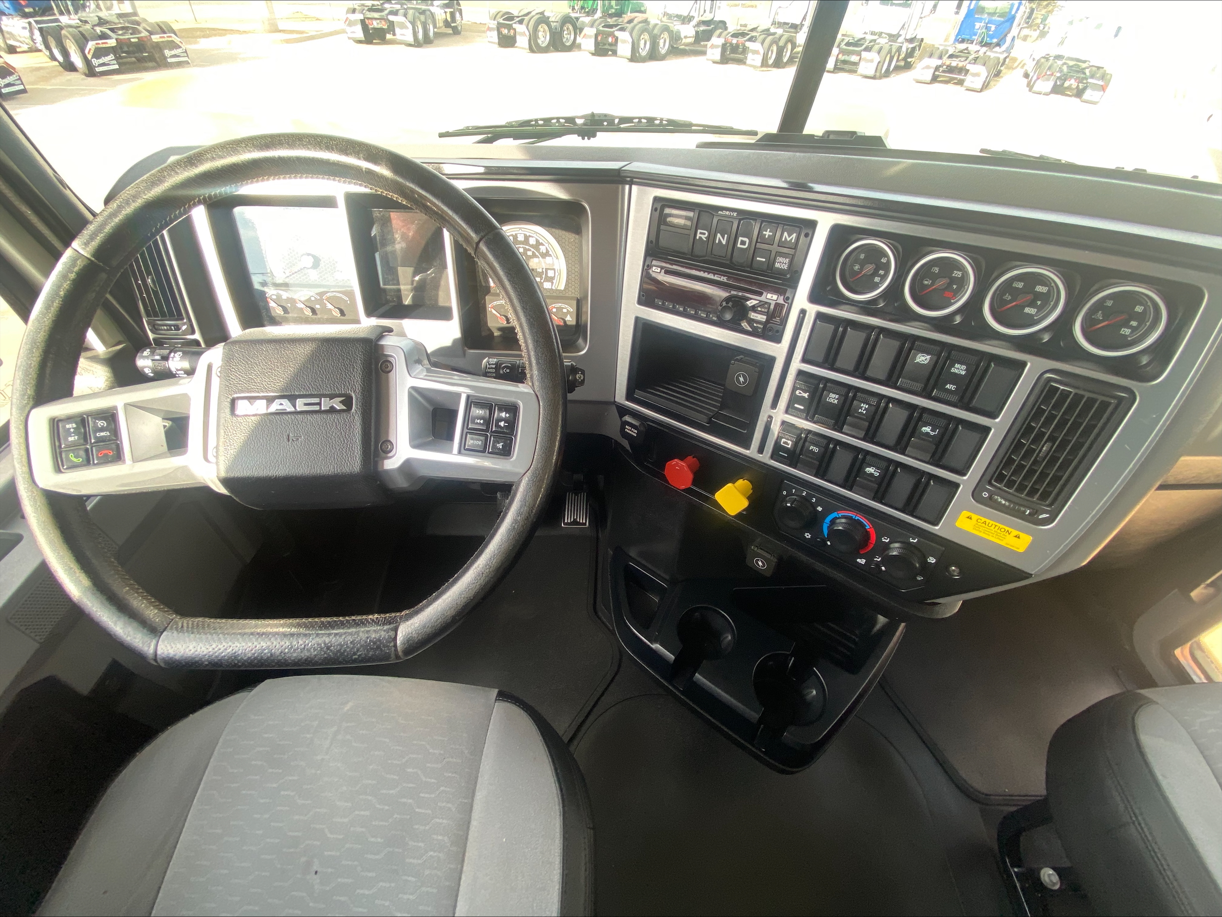 2021 Mack - image 19