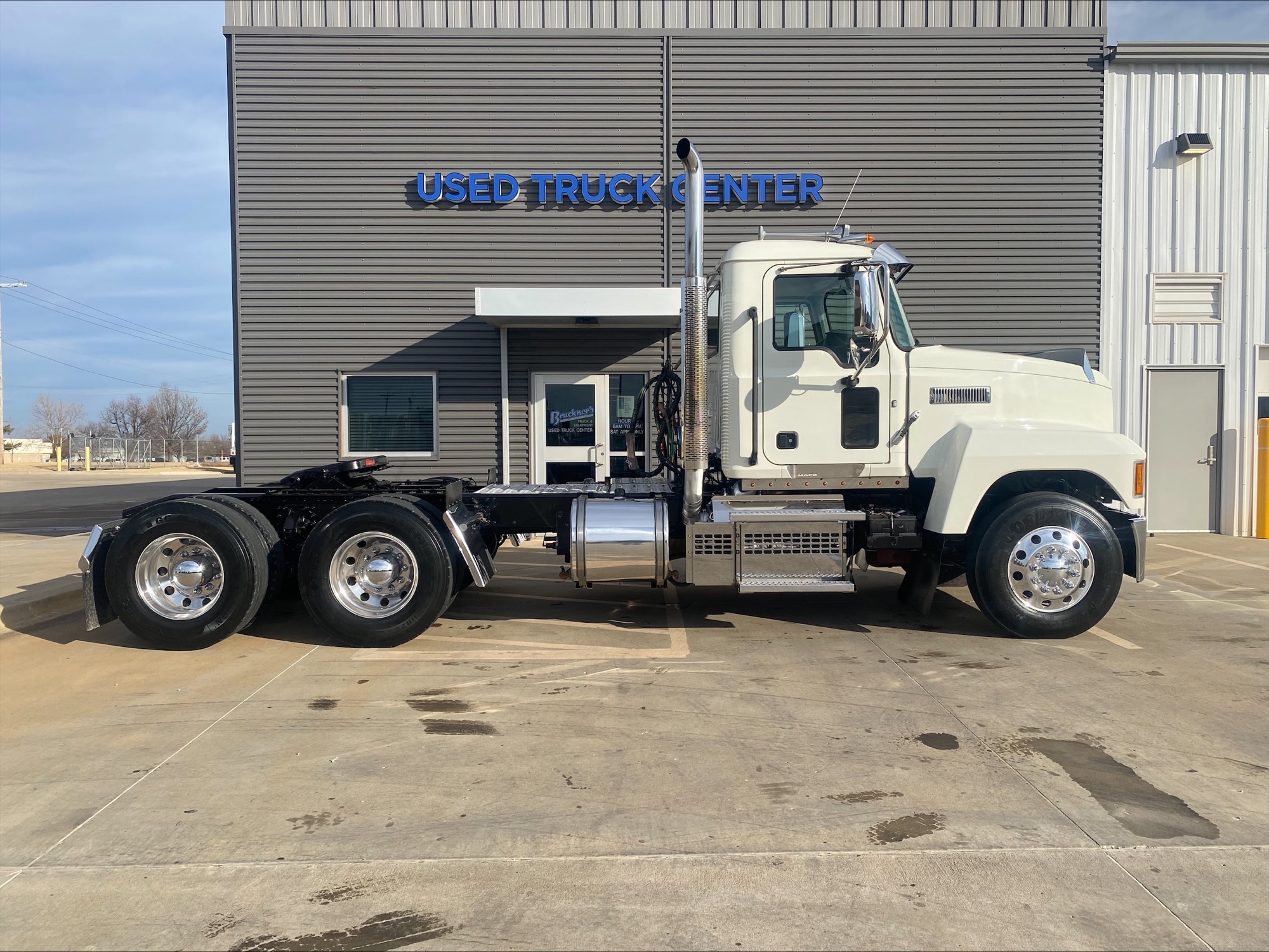 2021 Mack - image 4