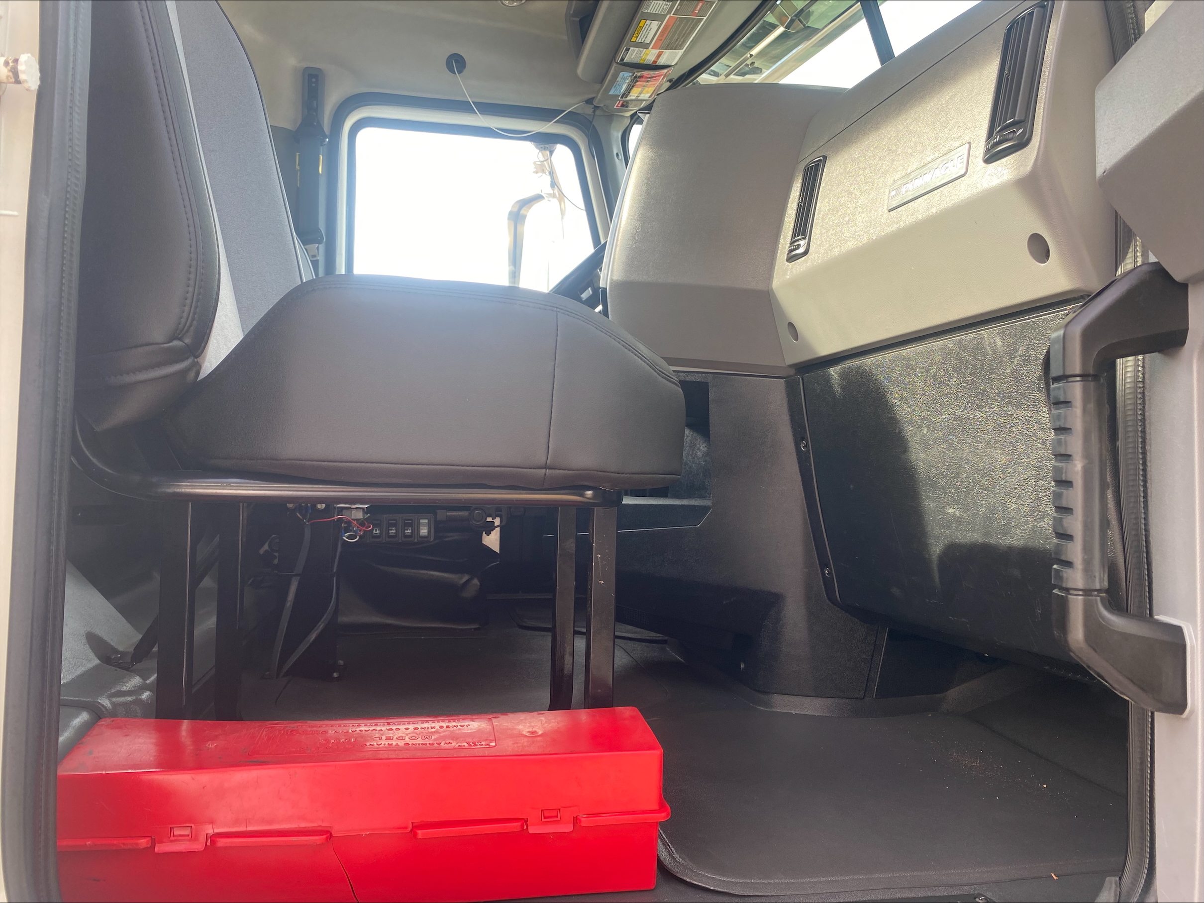 2021 Mack - image 15