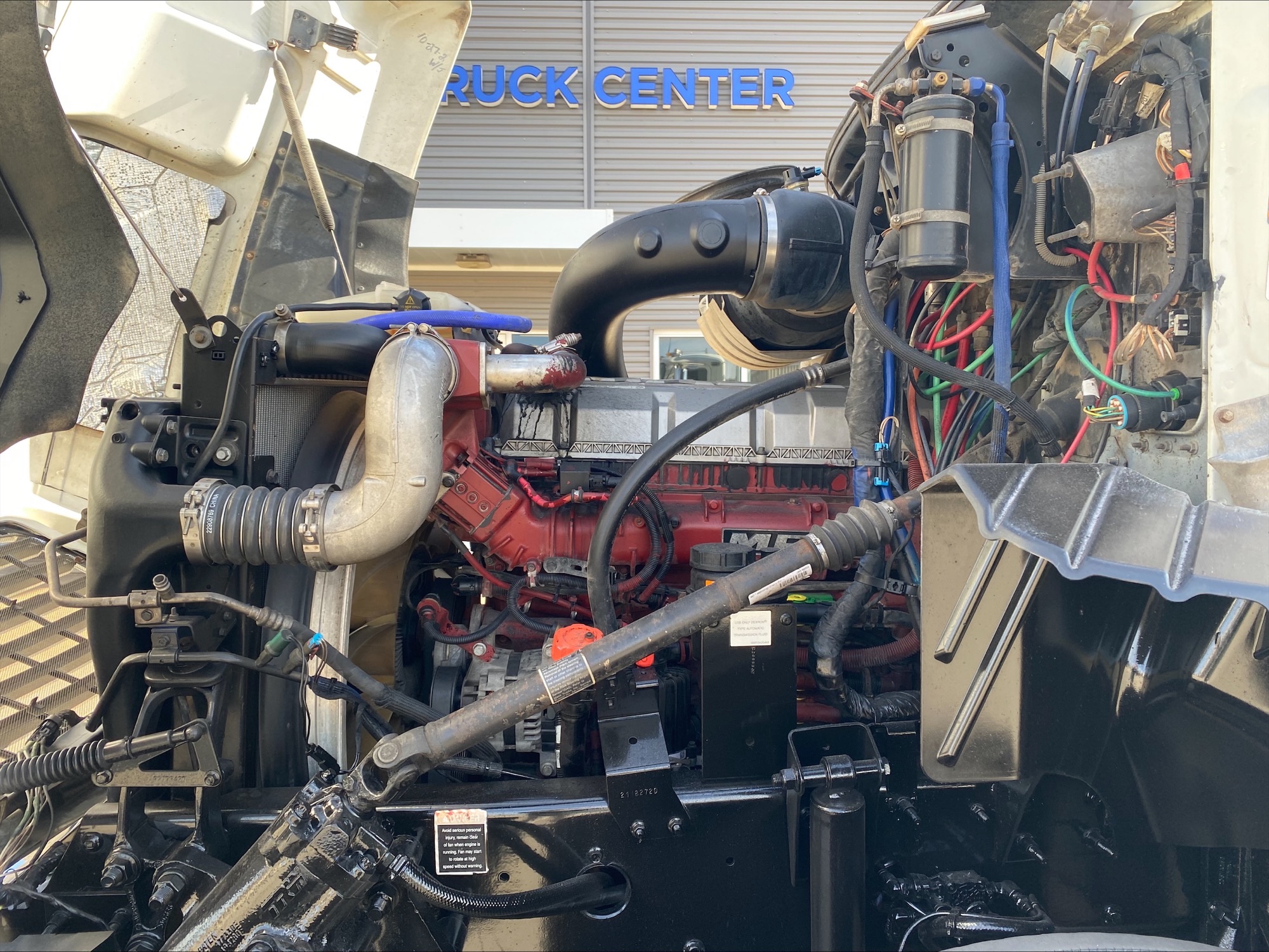 2015 Mack Pinnacle - image 9