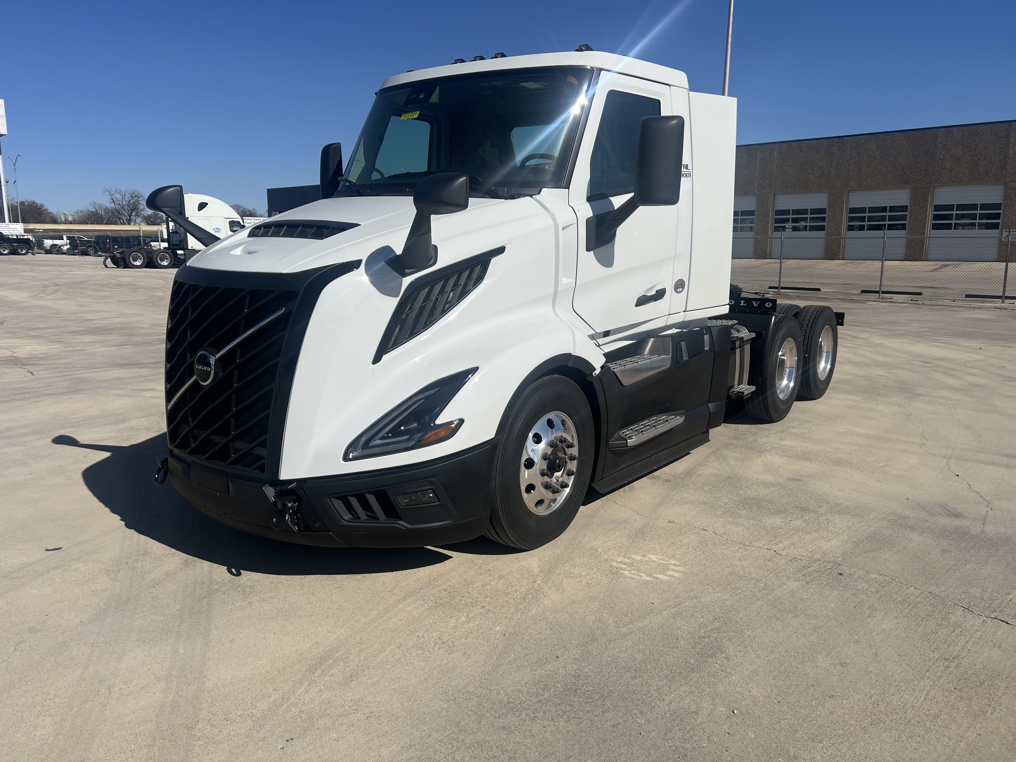 2025 Volvo - image 1