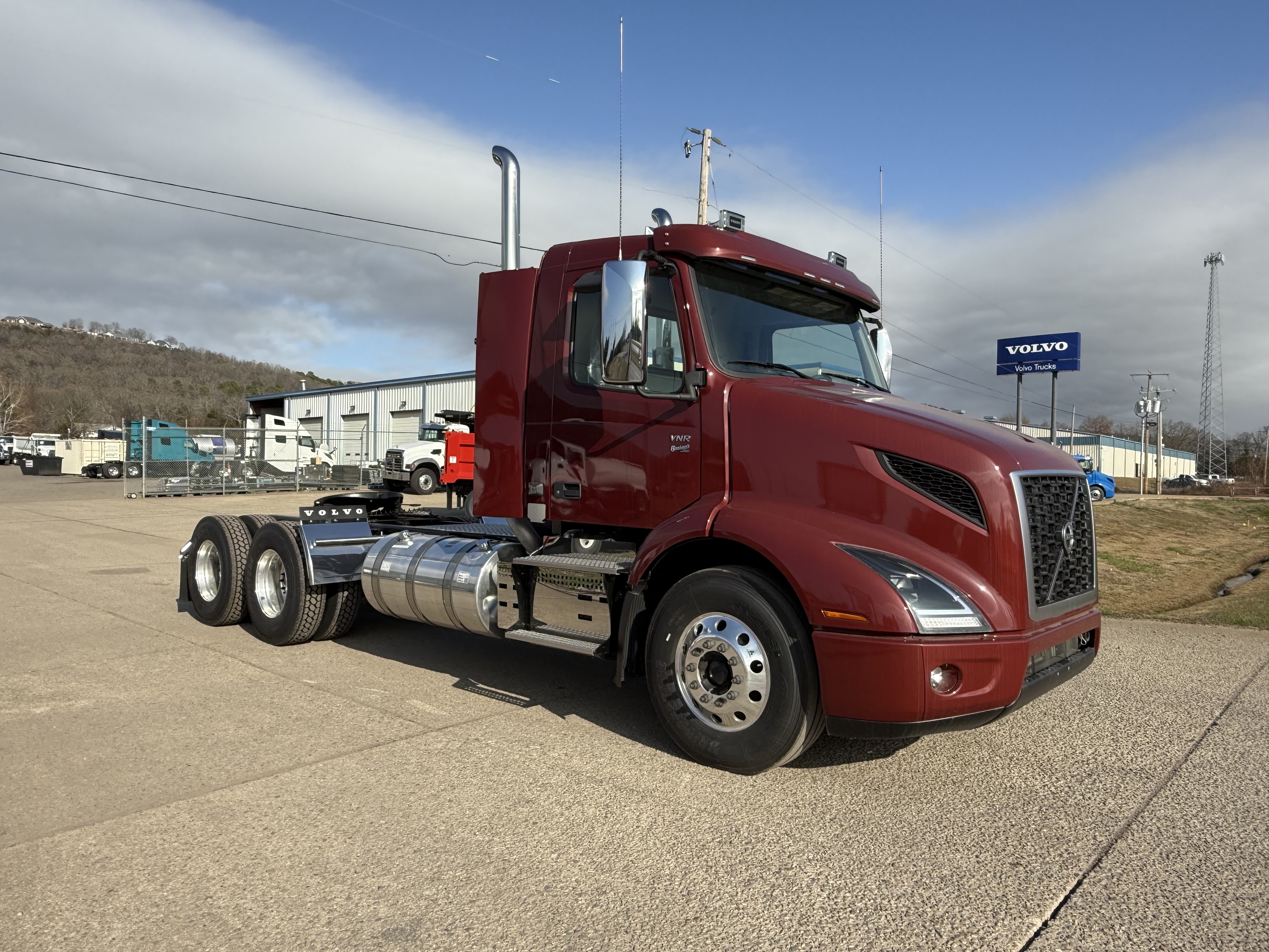 2026 Volvo - image 4