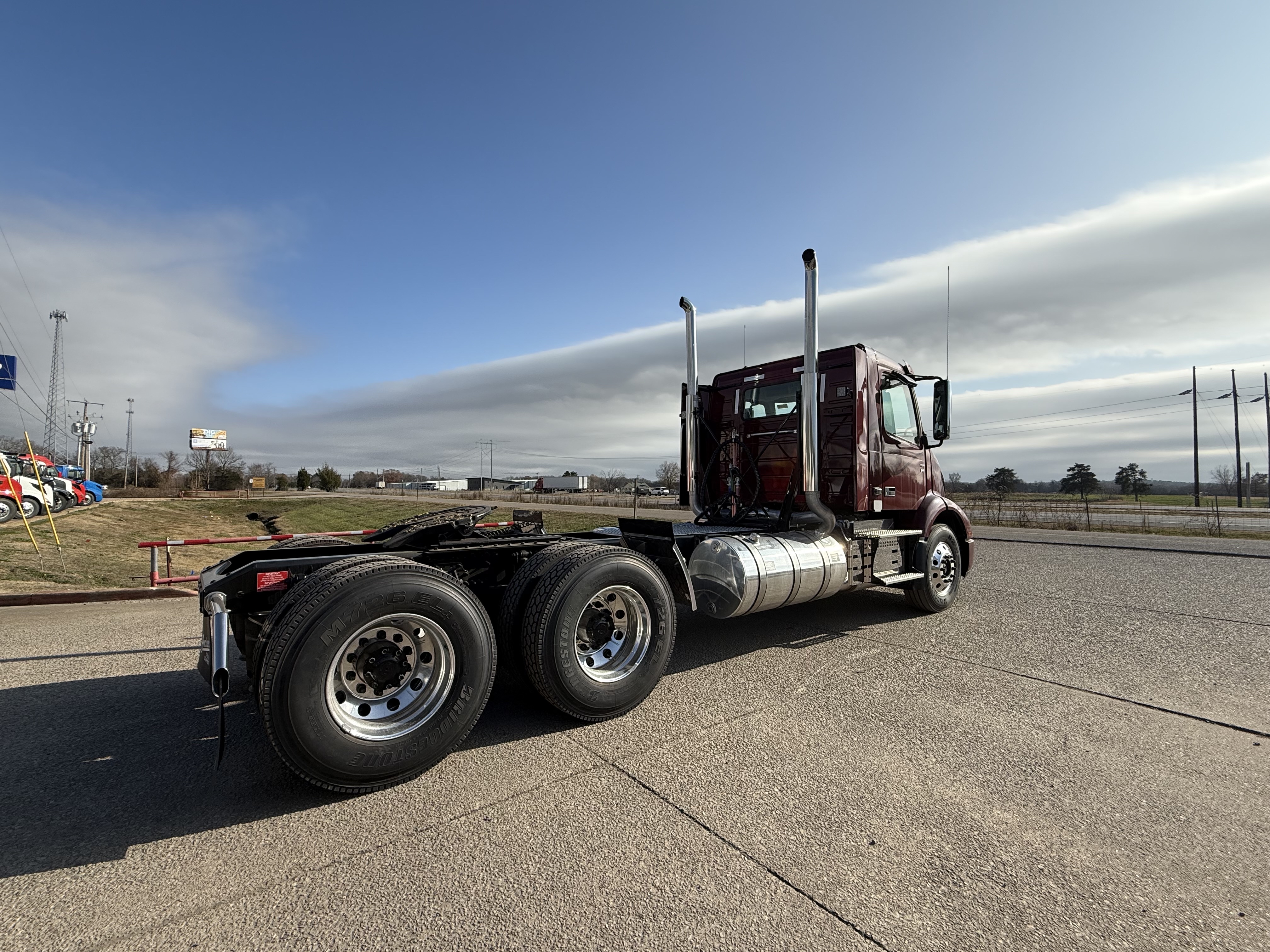 2026 Volvo - image 6