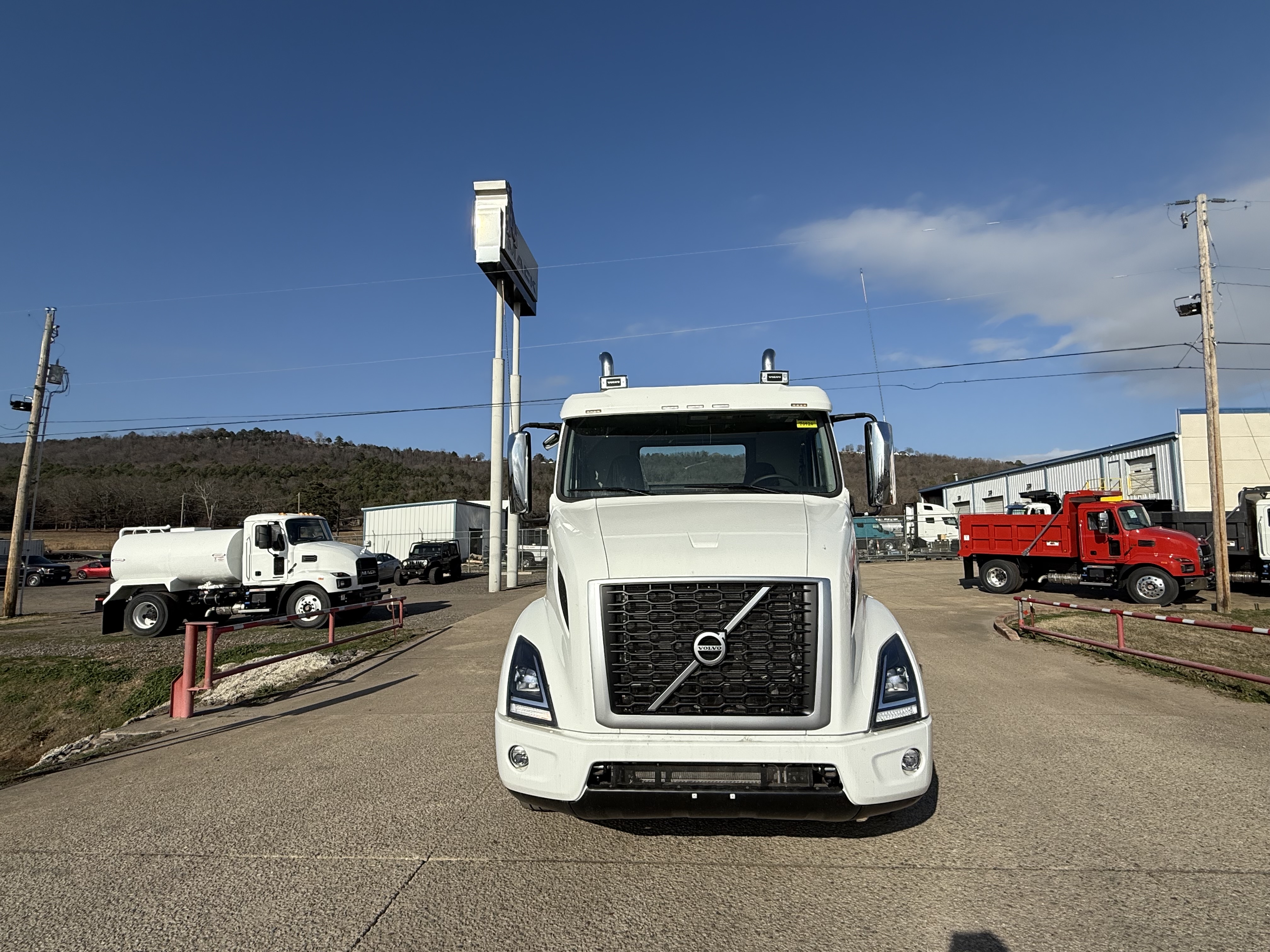 2026 Volvo - image 2