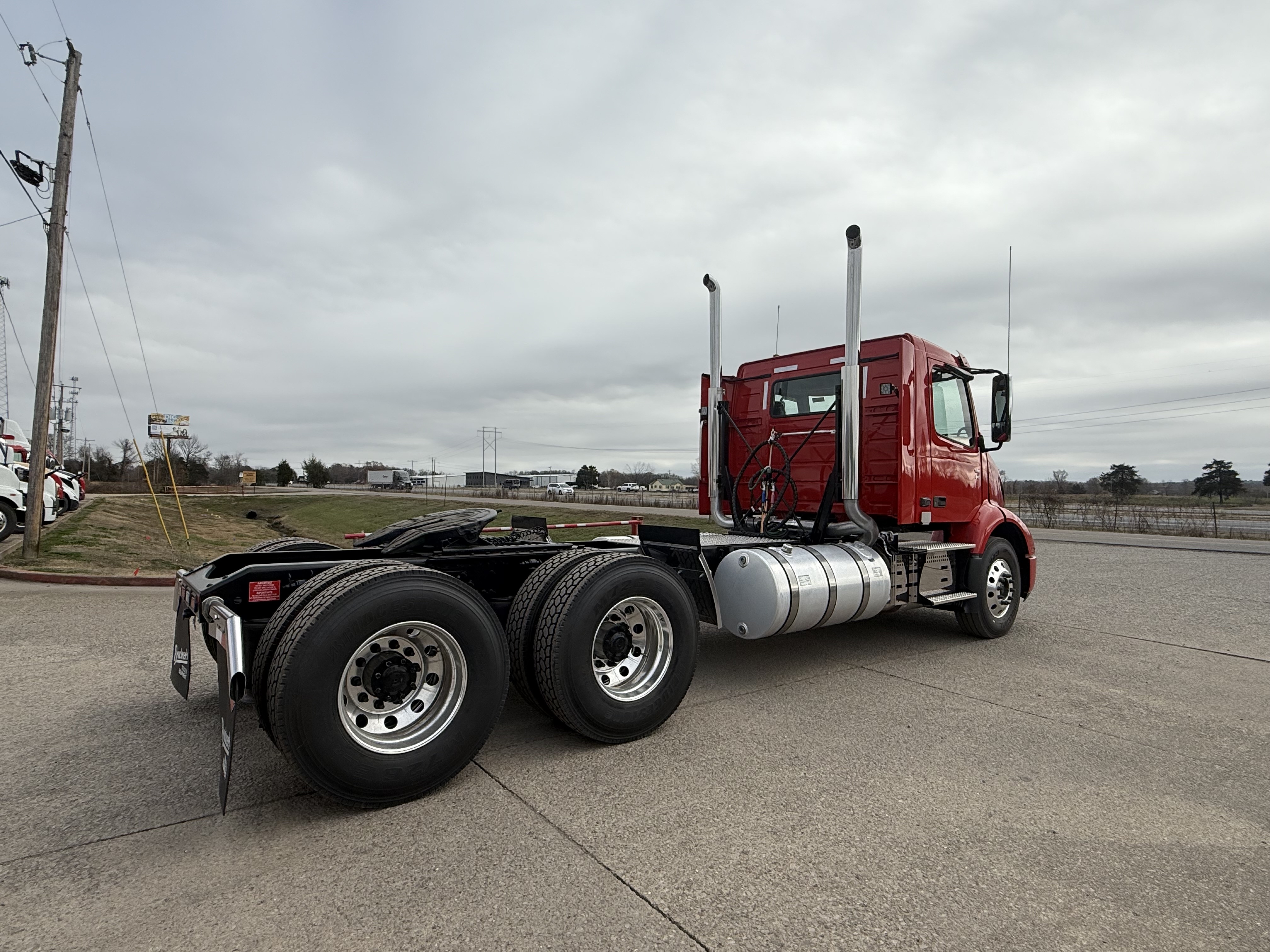 2026 Volvo - image 2