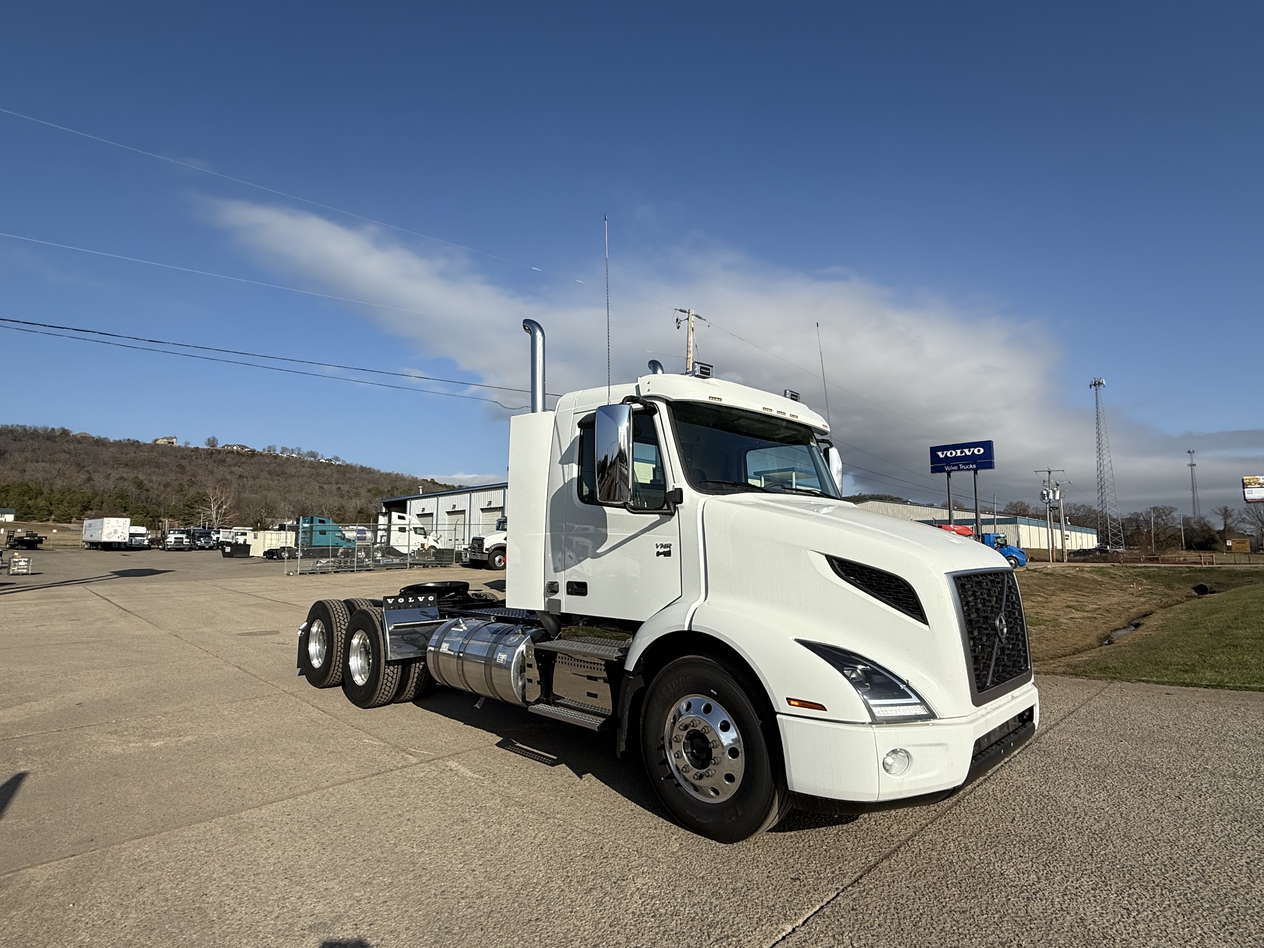 2026 Volvo - image 2