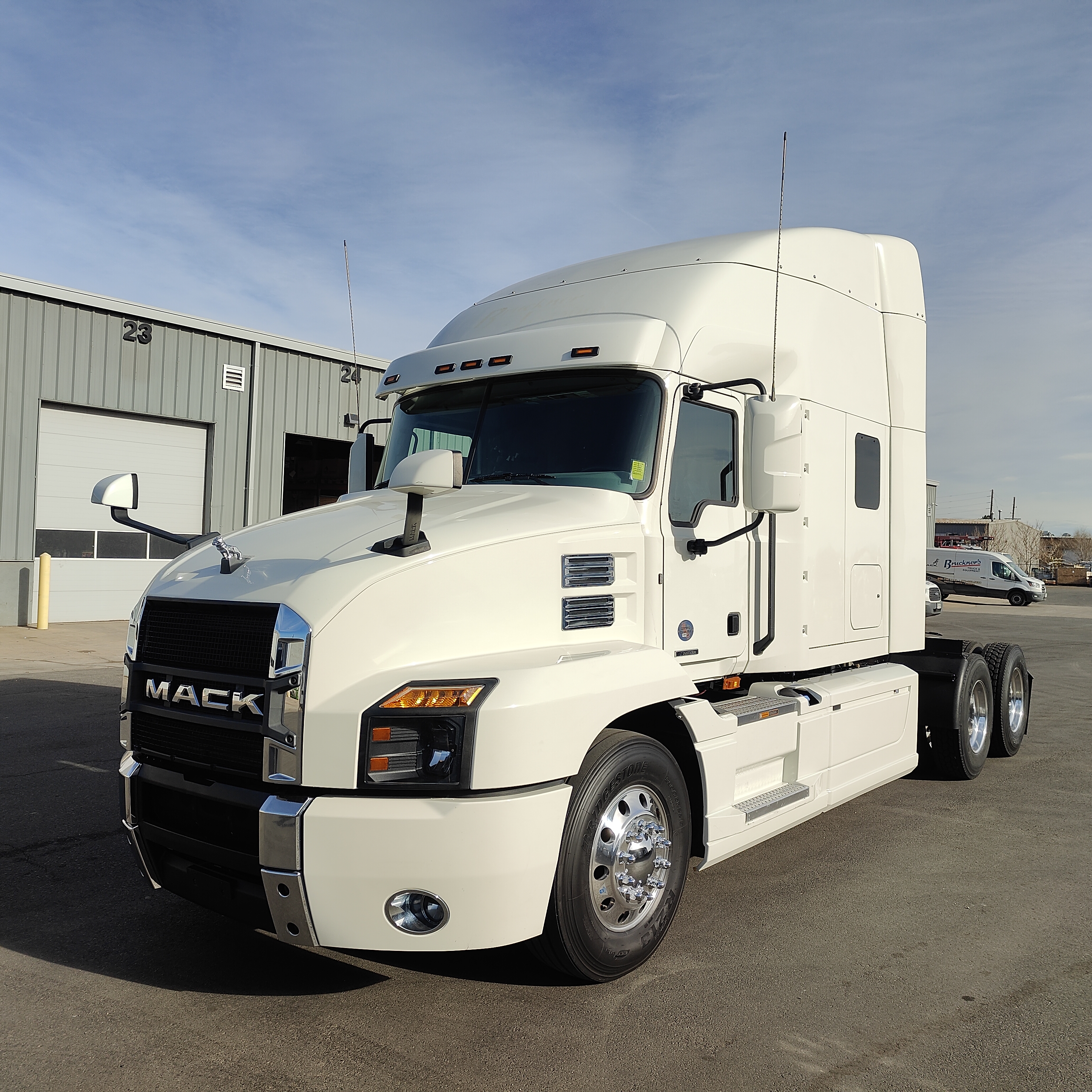 2020 Mack Anthem - image 1