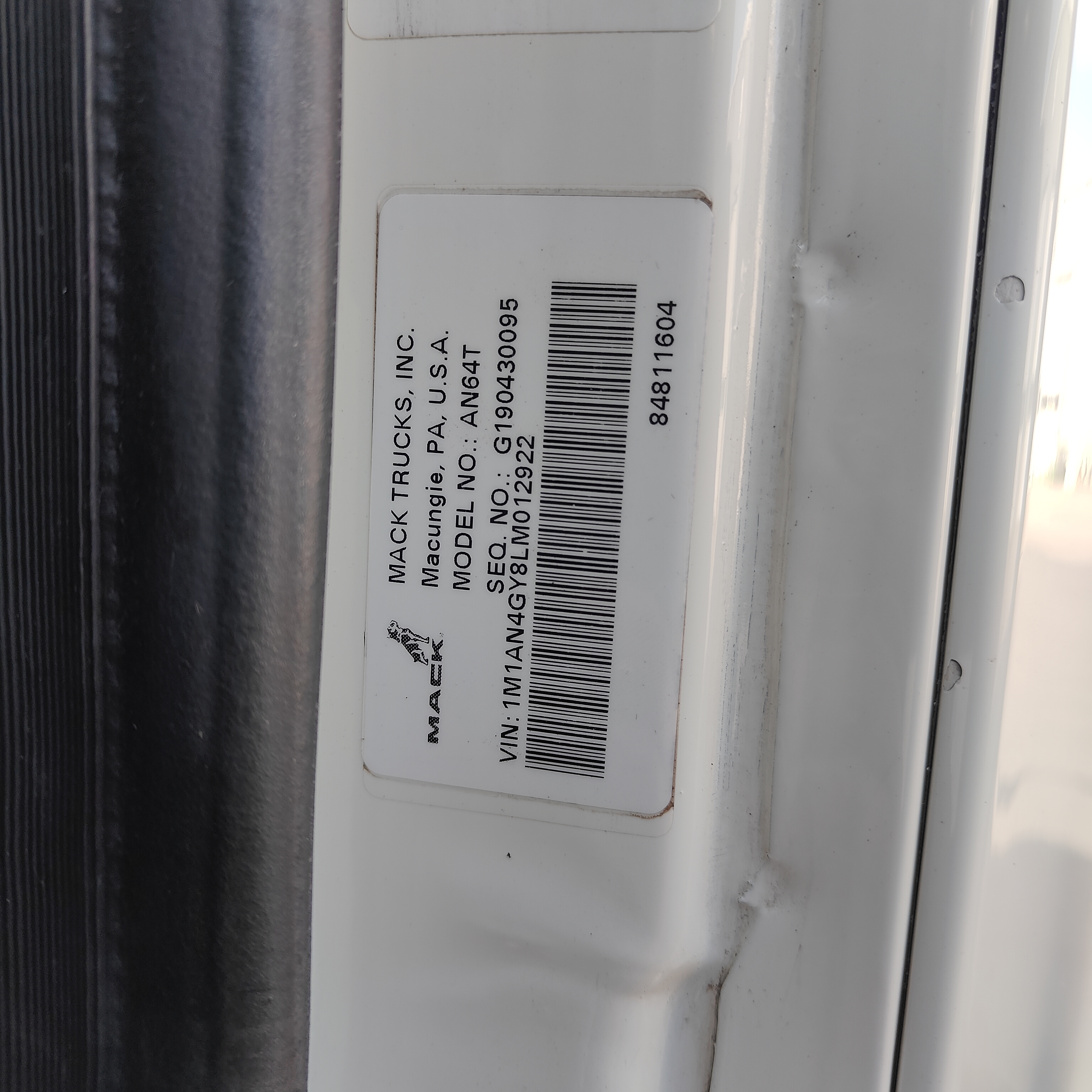 2020 Mack Anthem - image 19