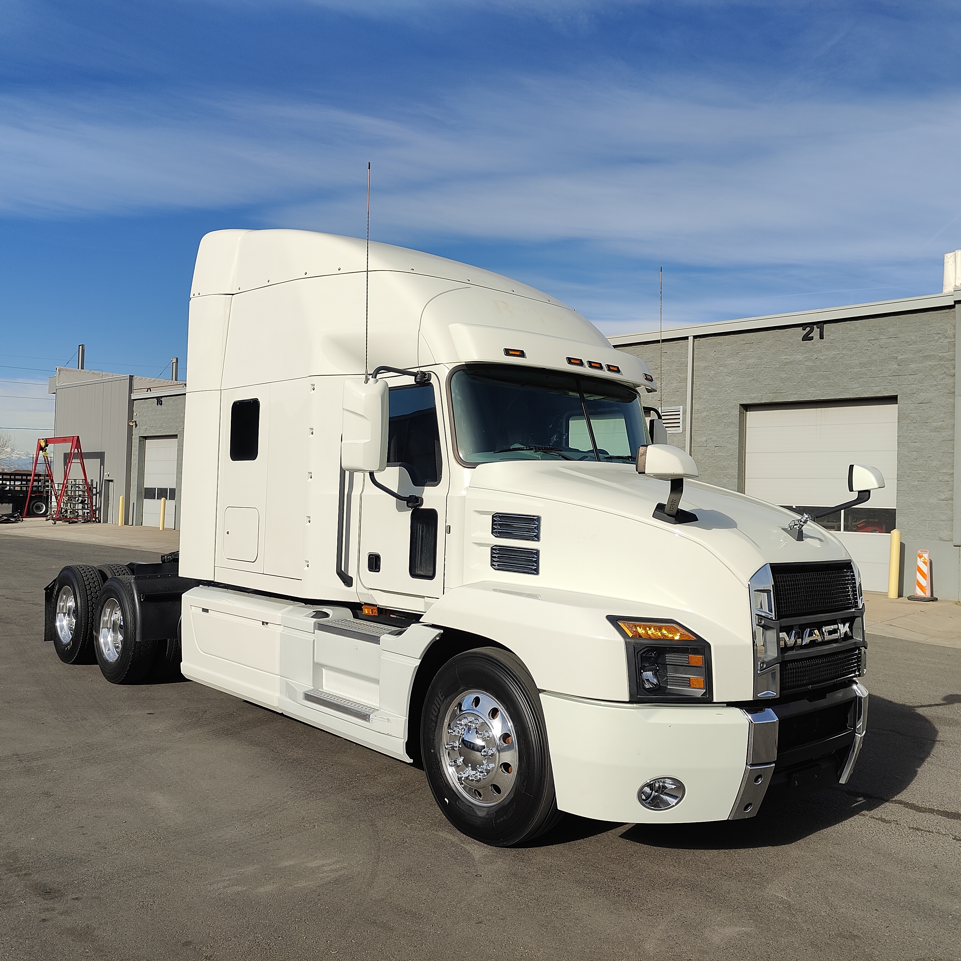 2020 Mack Anthem - image 7