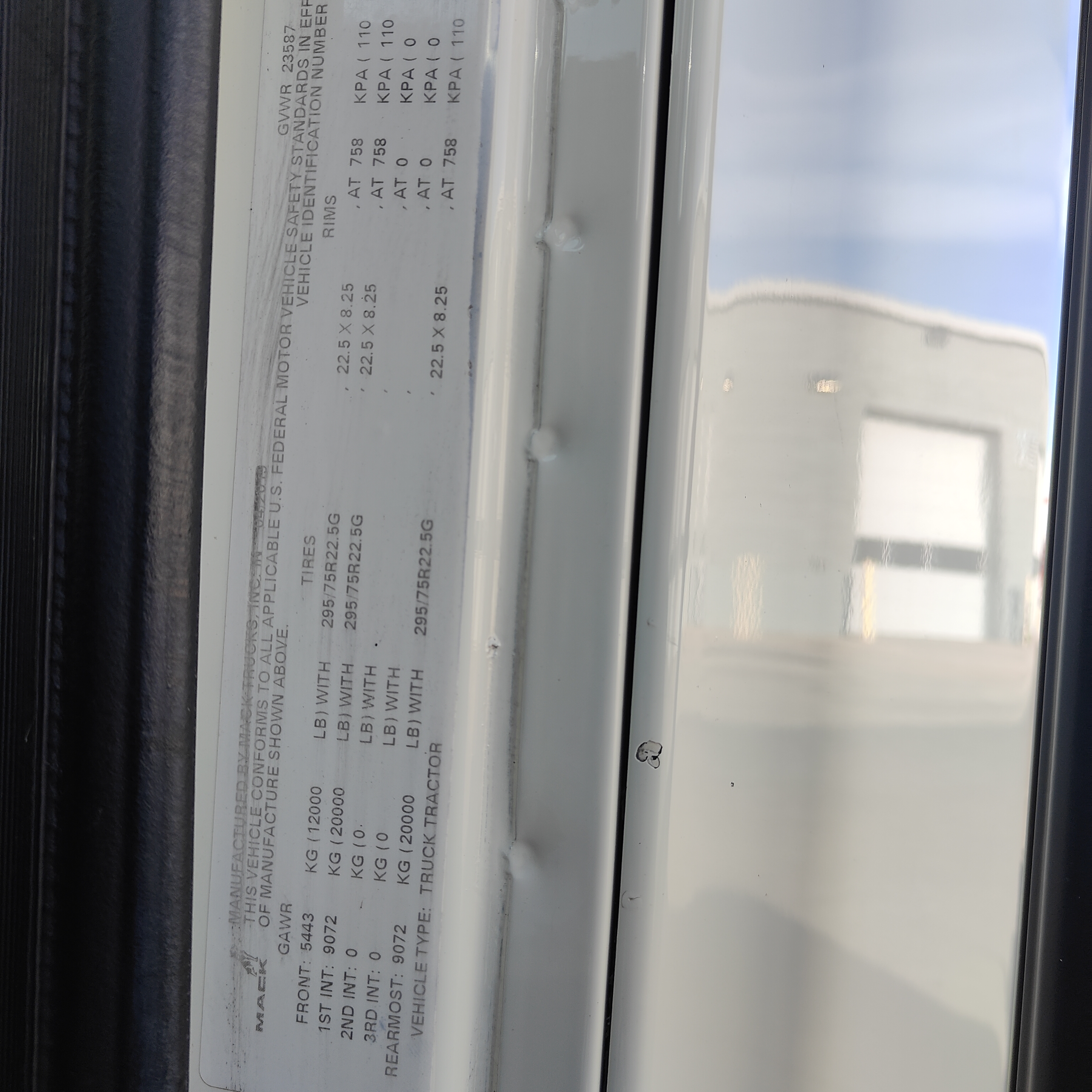 2020 Mack Anthem - image 20