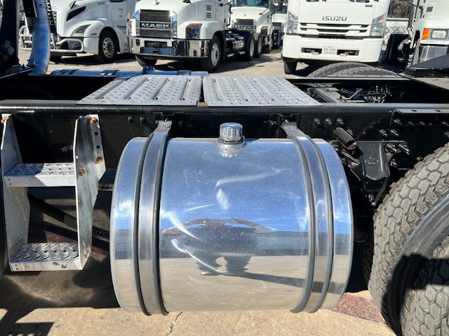 2019 Mack - image 15