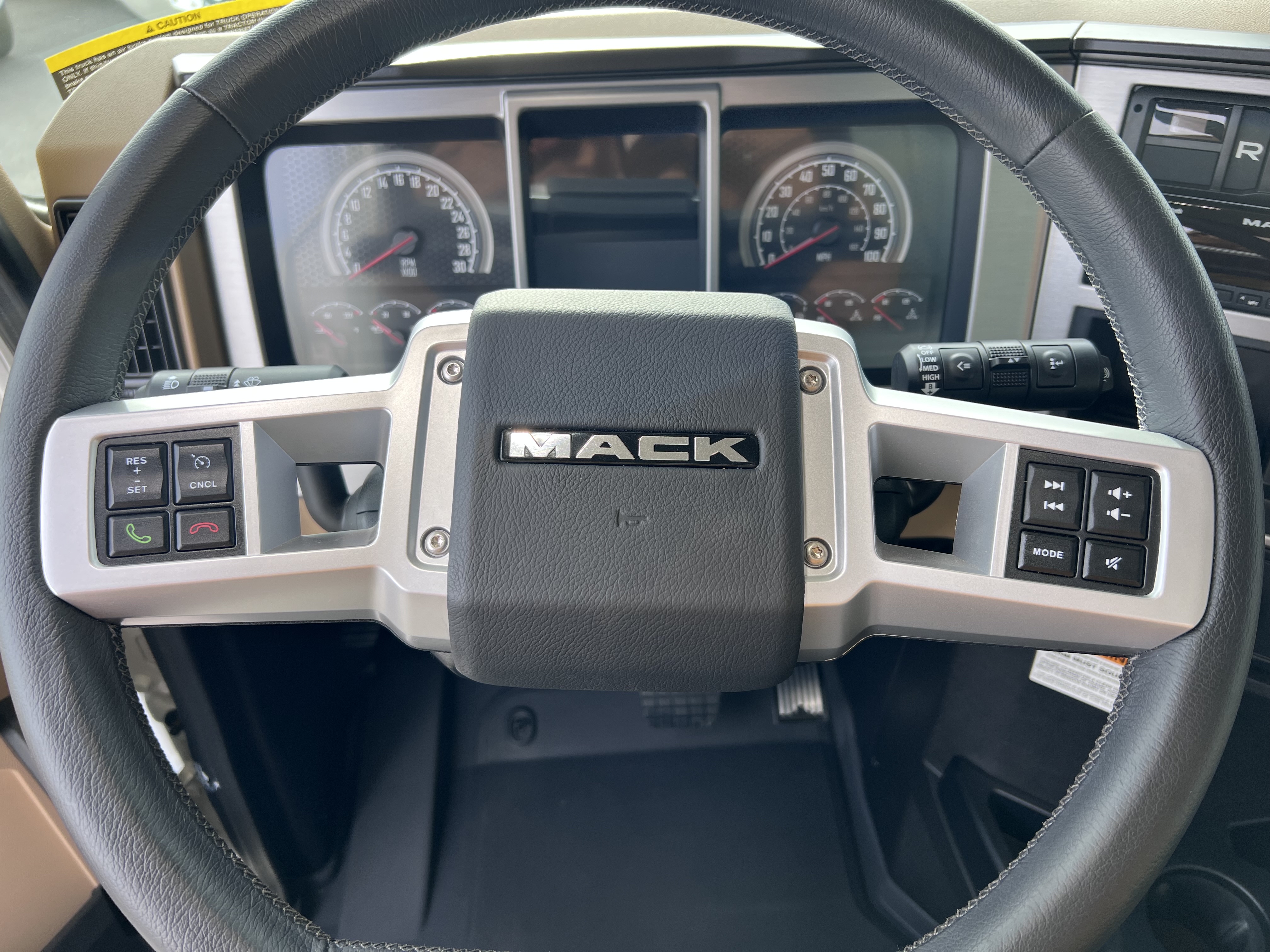 2026 Mack Granite - image 16