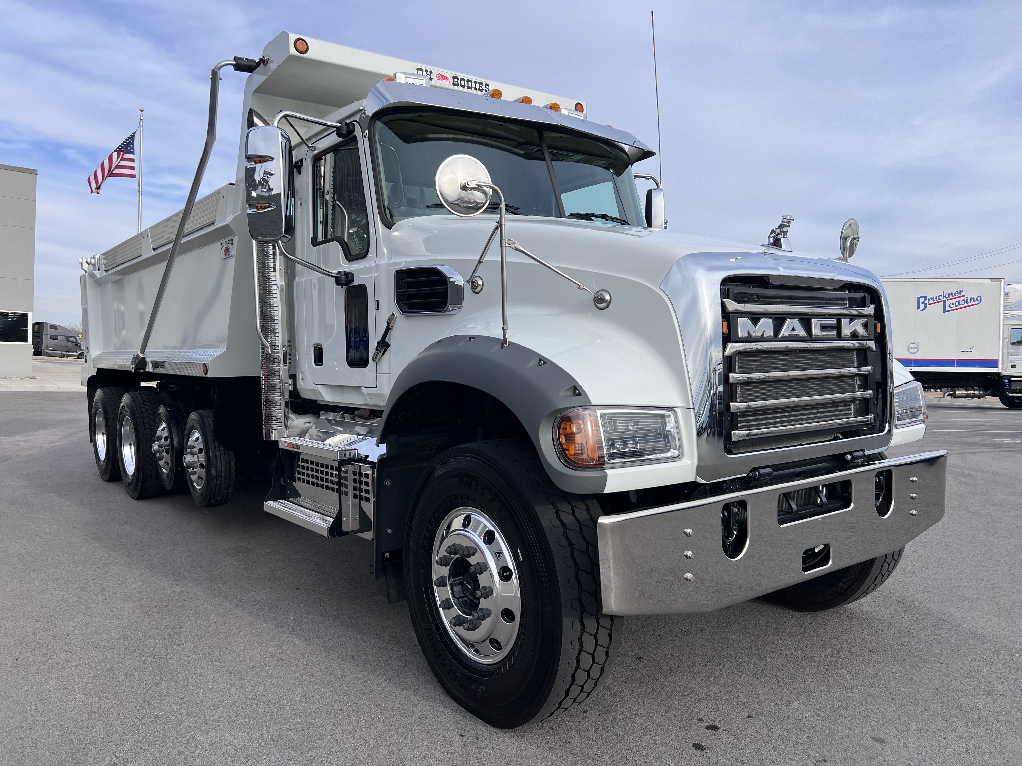 2026 Mack Granite - image 8