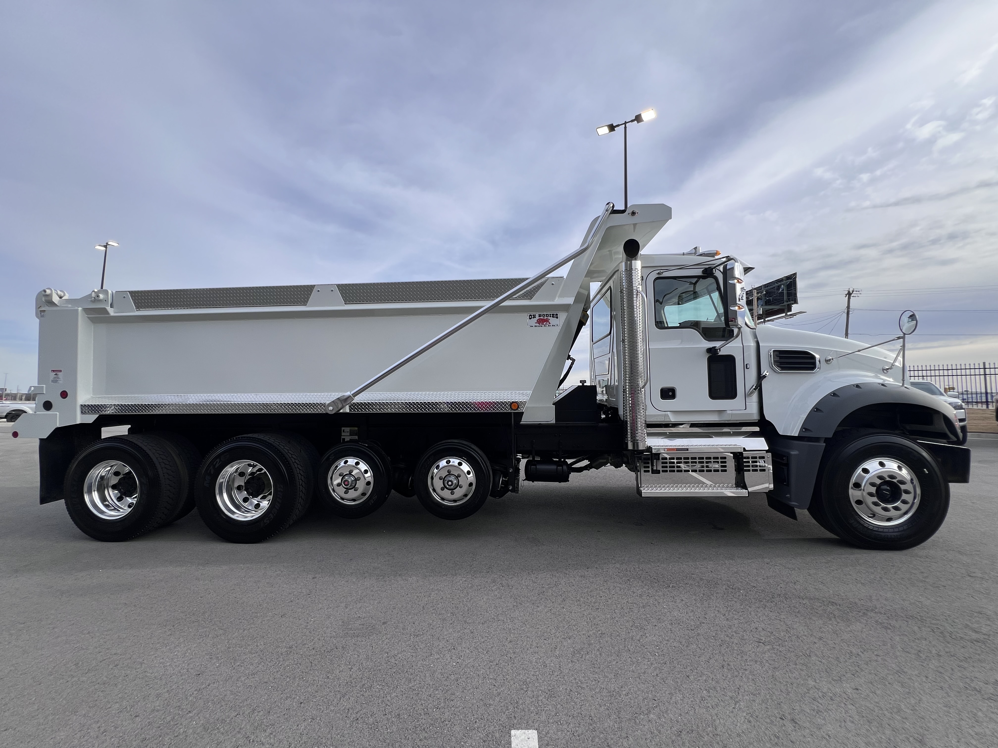 2026 Mack Granite - image 7