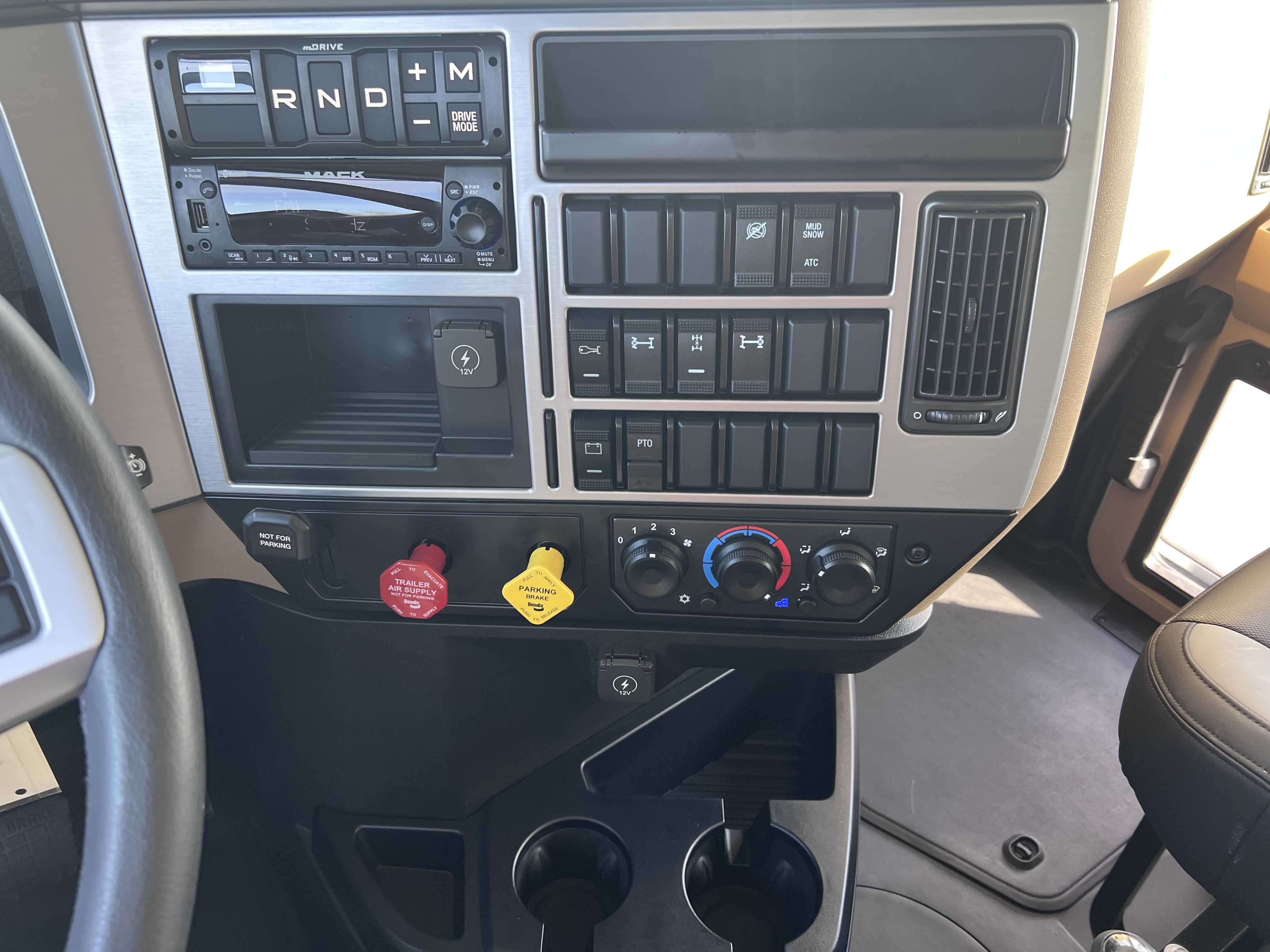 2026 Mack Granite - image 17